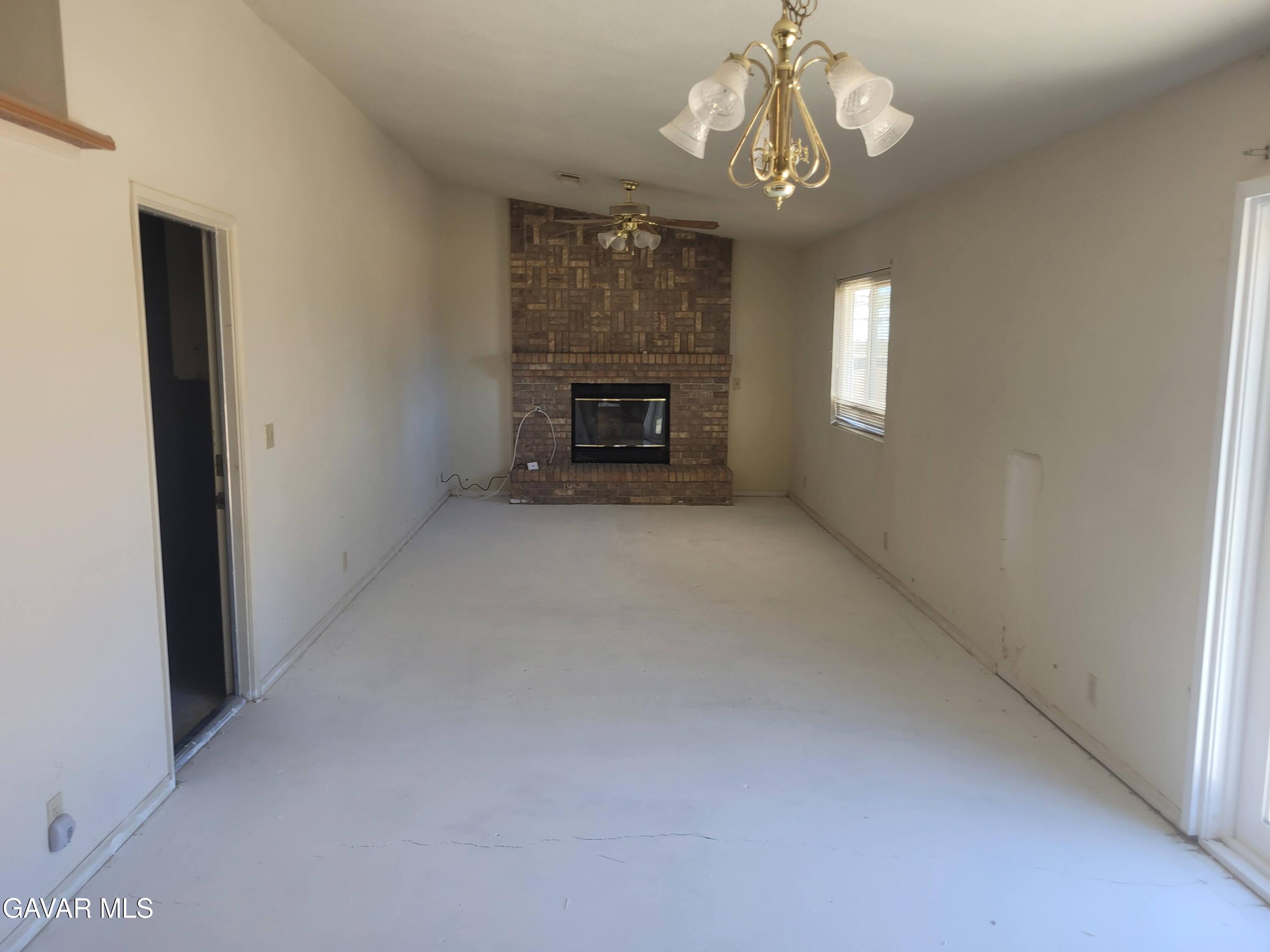 9012 Columbine Avenue Property Photo 3