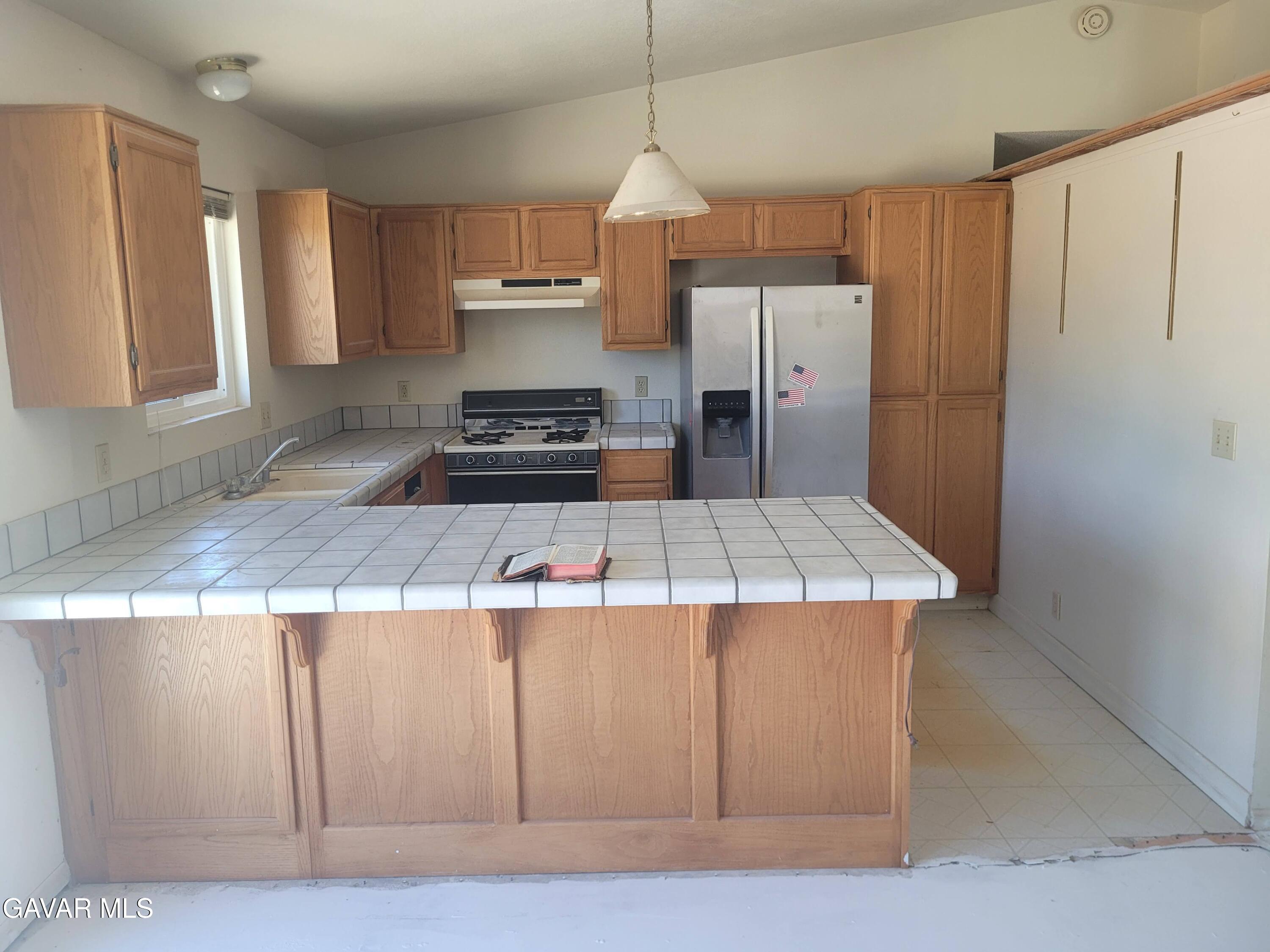 9012 Columbine Avenue Property Photo 4