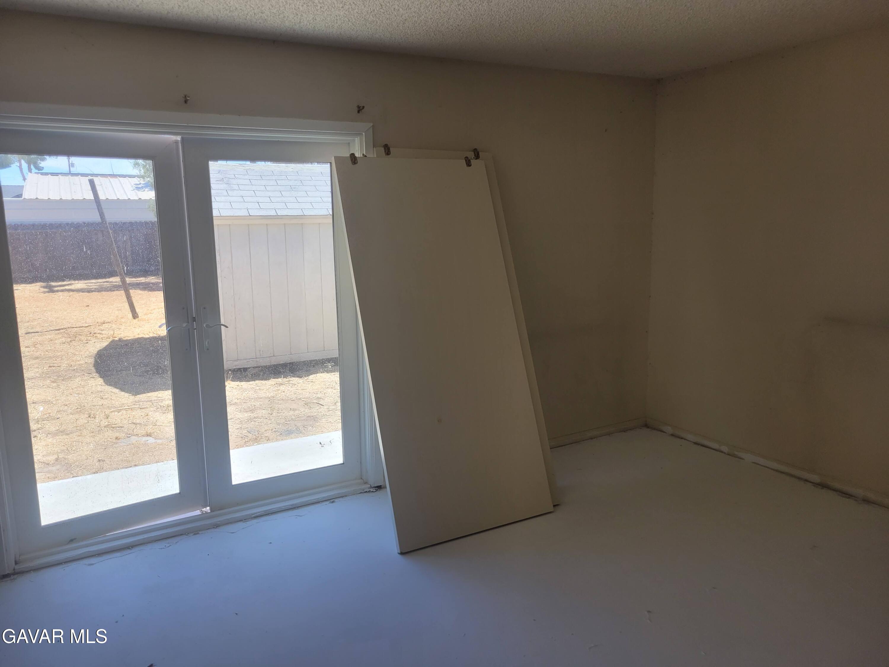 9012 Columbine Avenue Property Photo 9