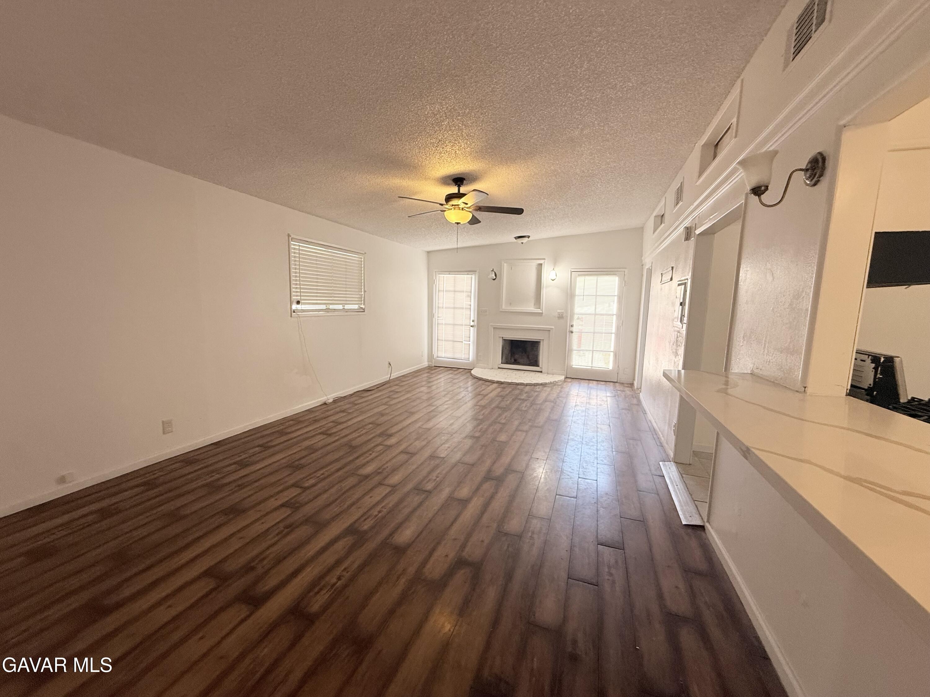 45503 Genoa Avenue Property Photo 7