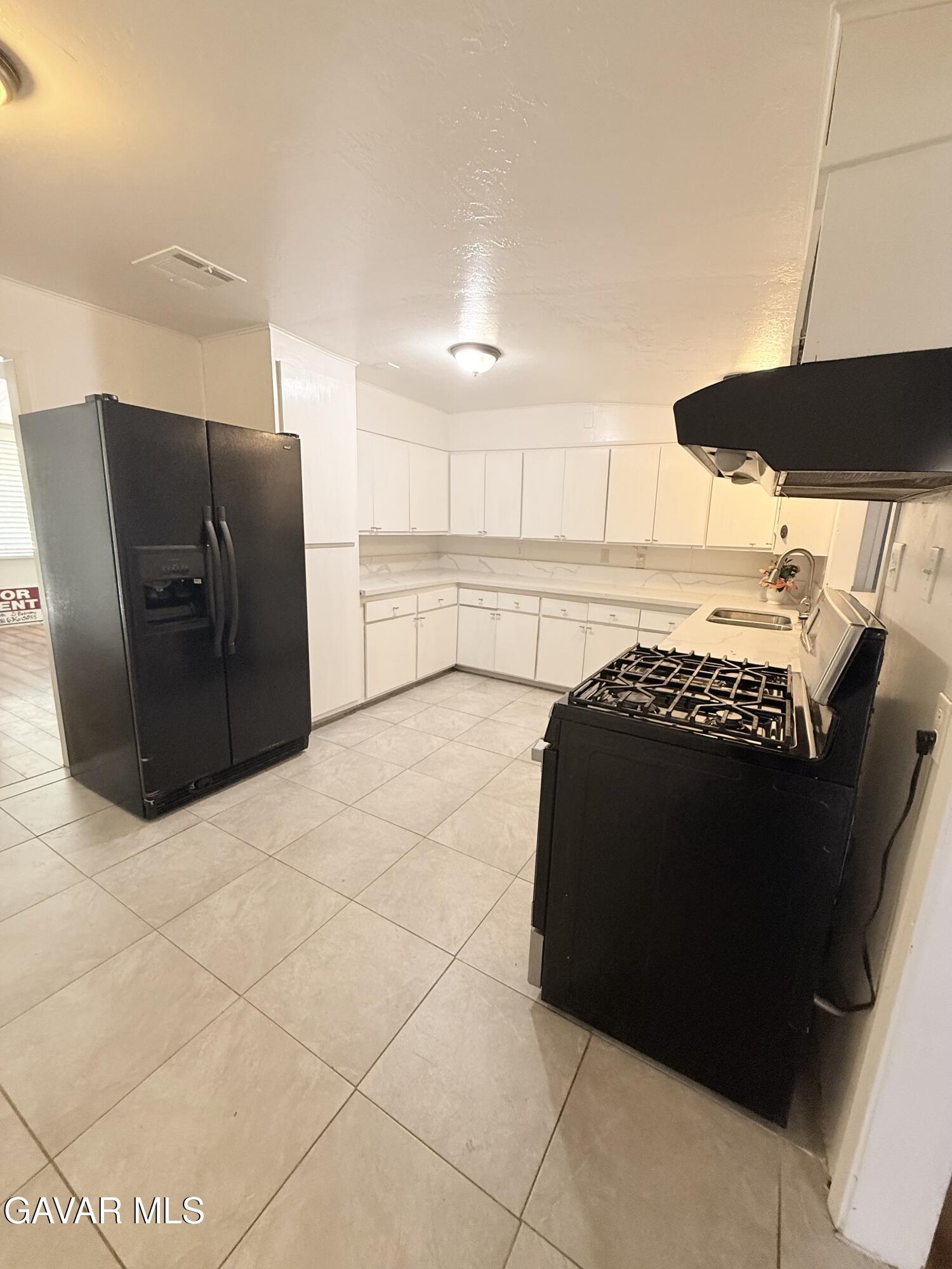 45503 Genoa Avenue Property Photo 16
