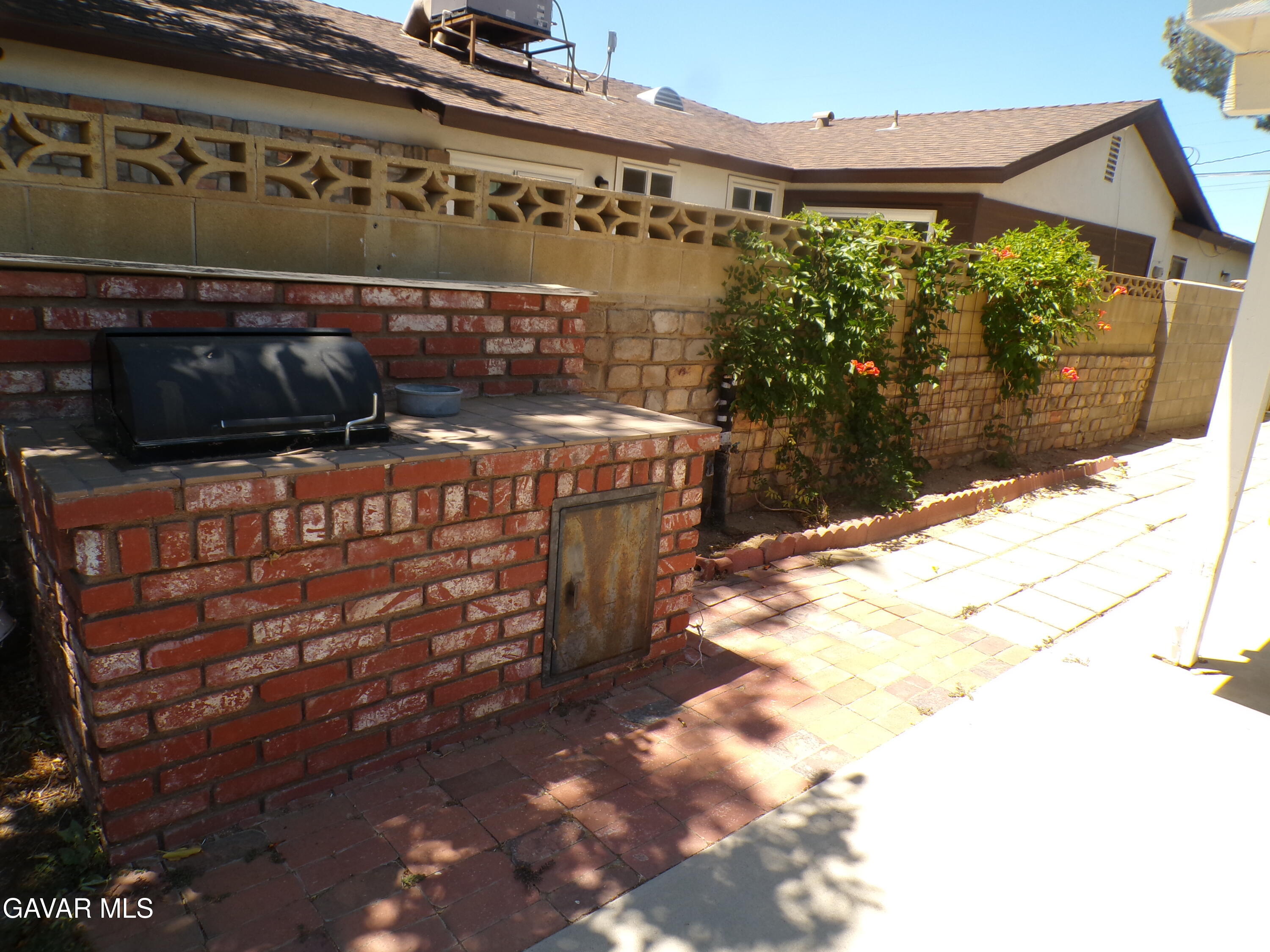 5102 W Avenue L10 Property Photo 28