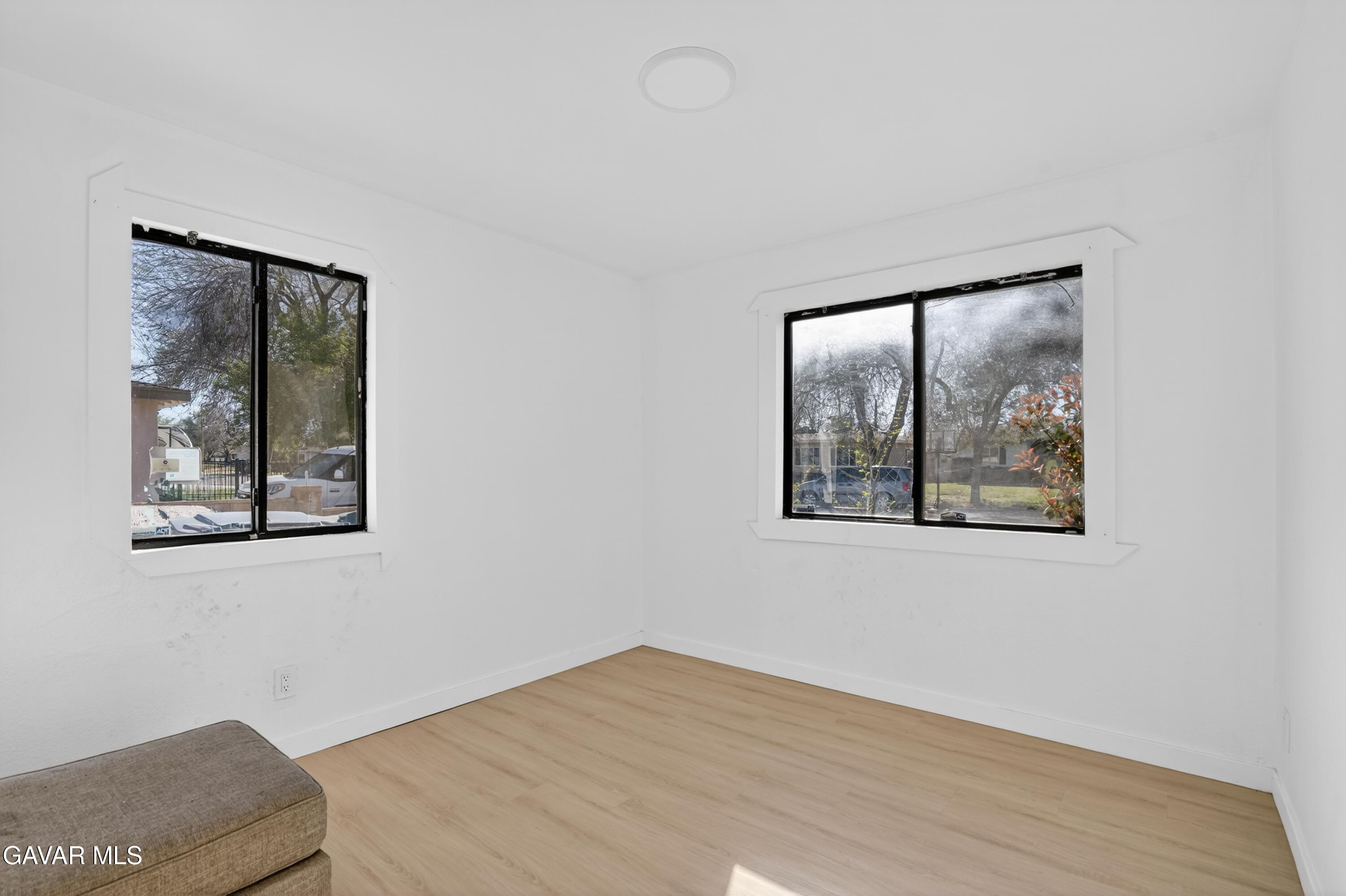 45132 Harlas Avenue Property Photo 10