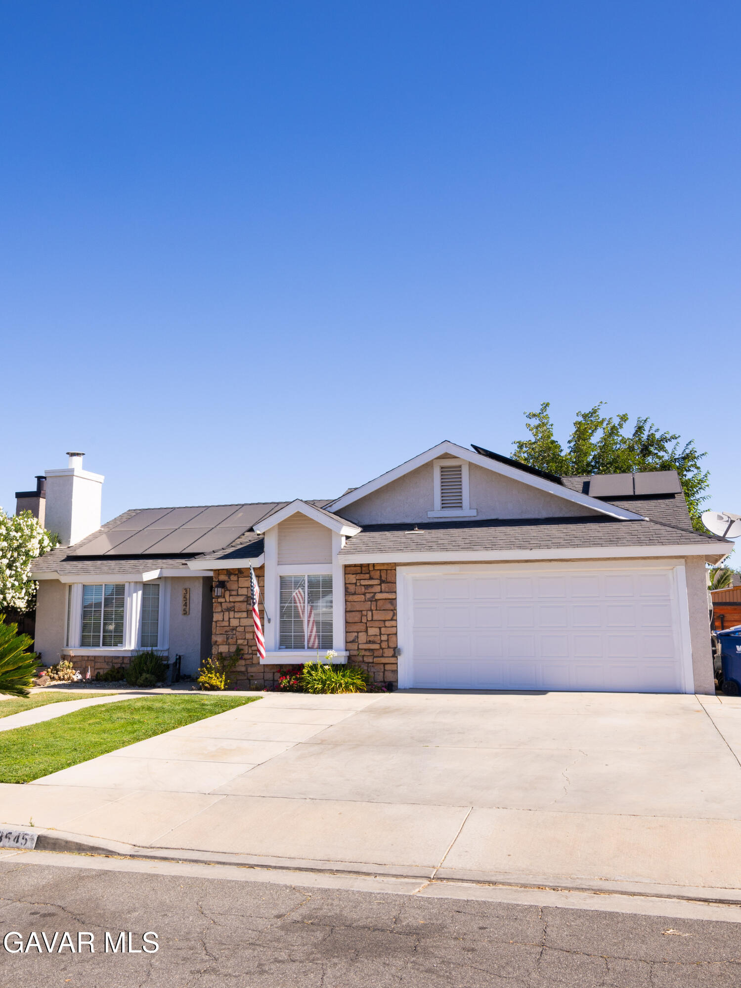 3545 Jupiter Avenue Property Photo 8
