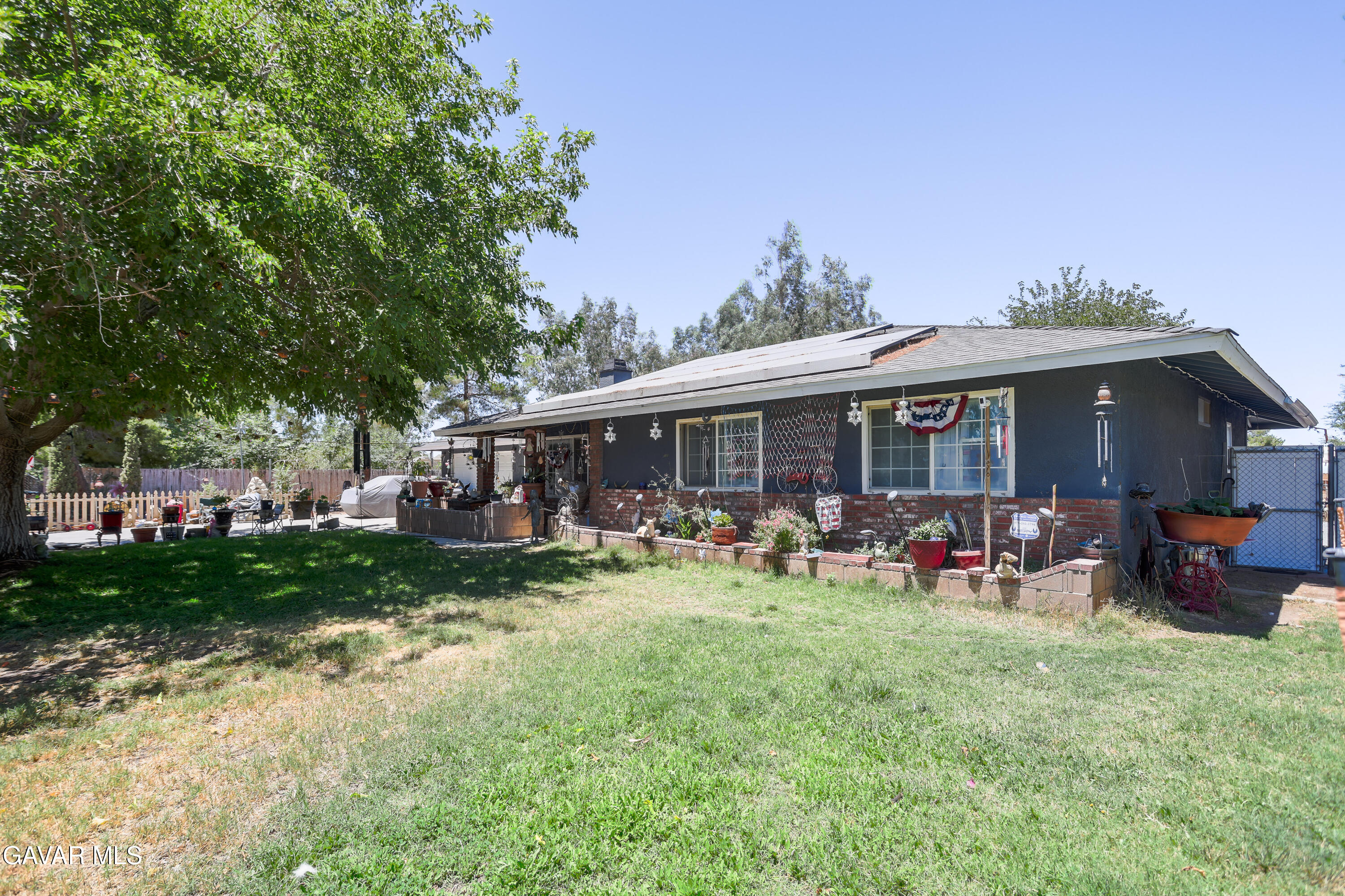 10755 E Ave R 10 Property Photo 2