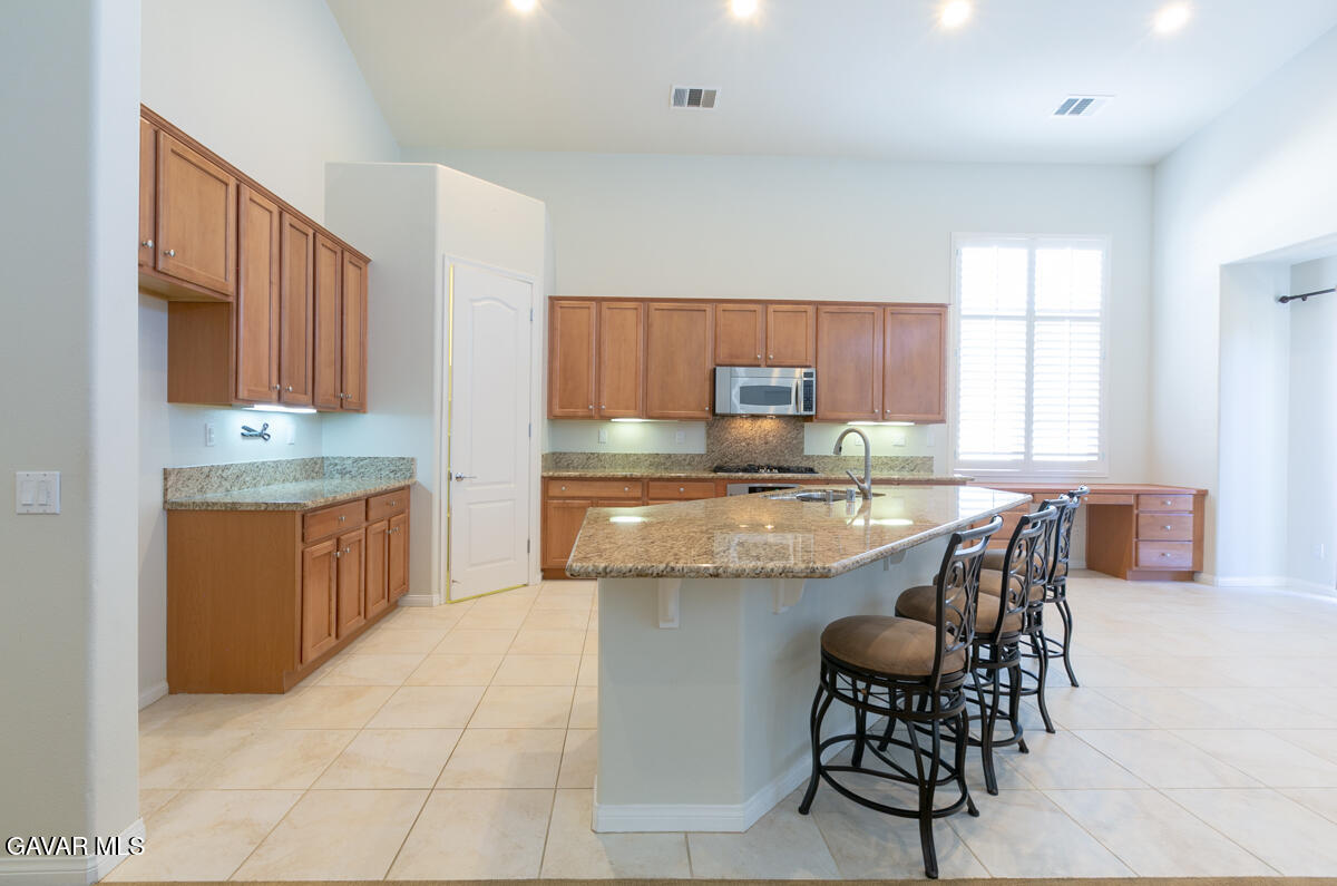 41640 Merryvale Lane Property Photo 4
