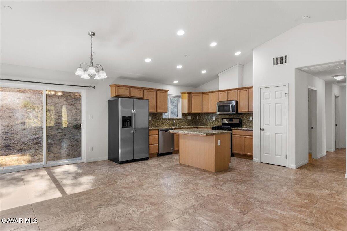 25340 Deertrail Drive Property Photo 6
