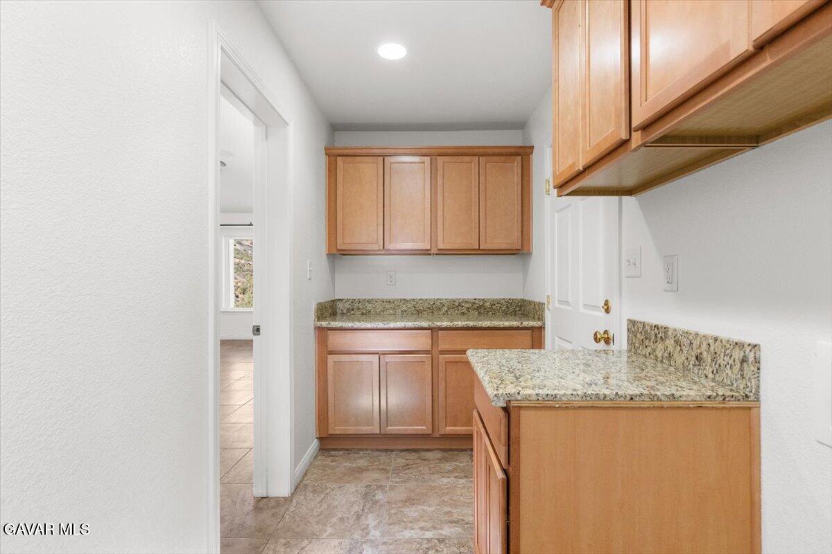 25340 Deertrail Drive Property Photo 14