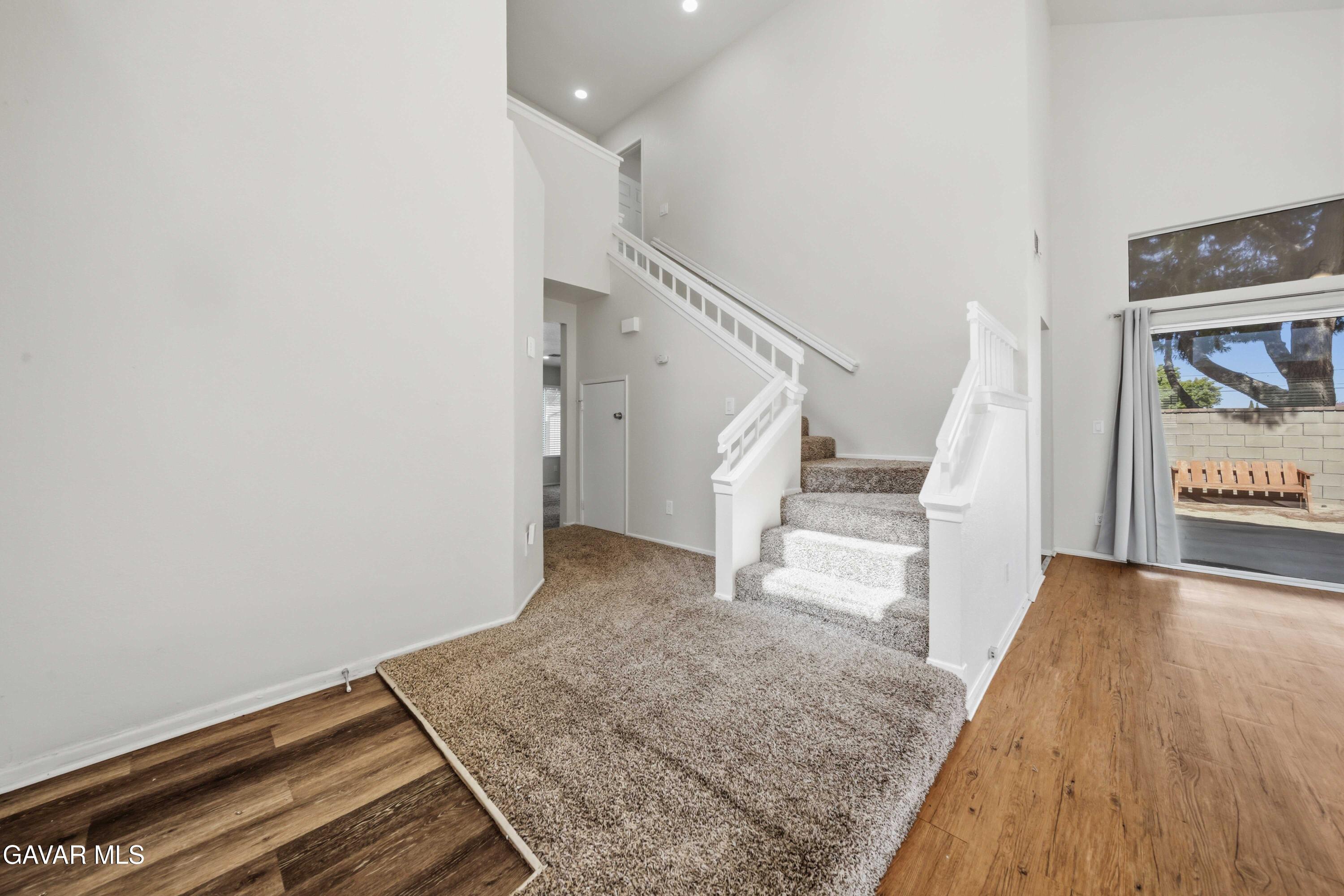 43753 Rialto Drive Property Photo 6