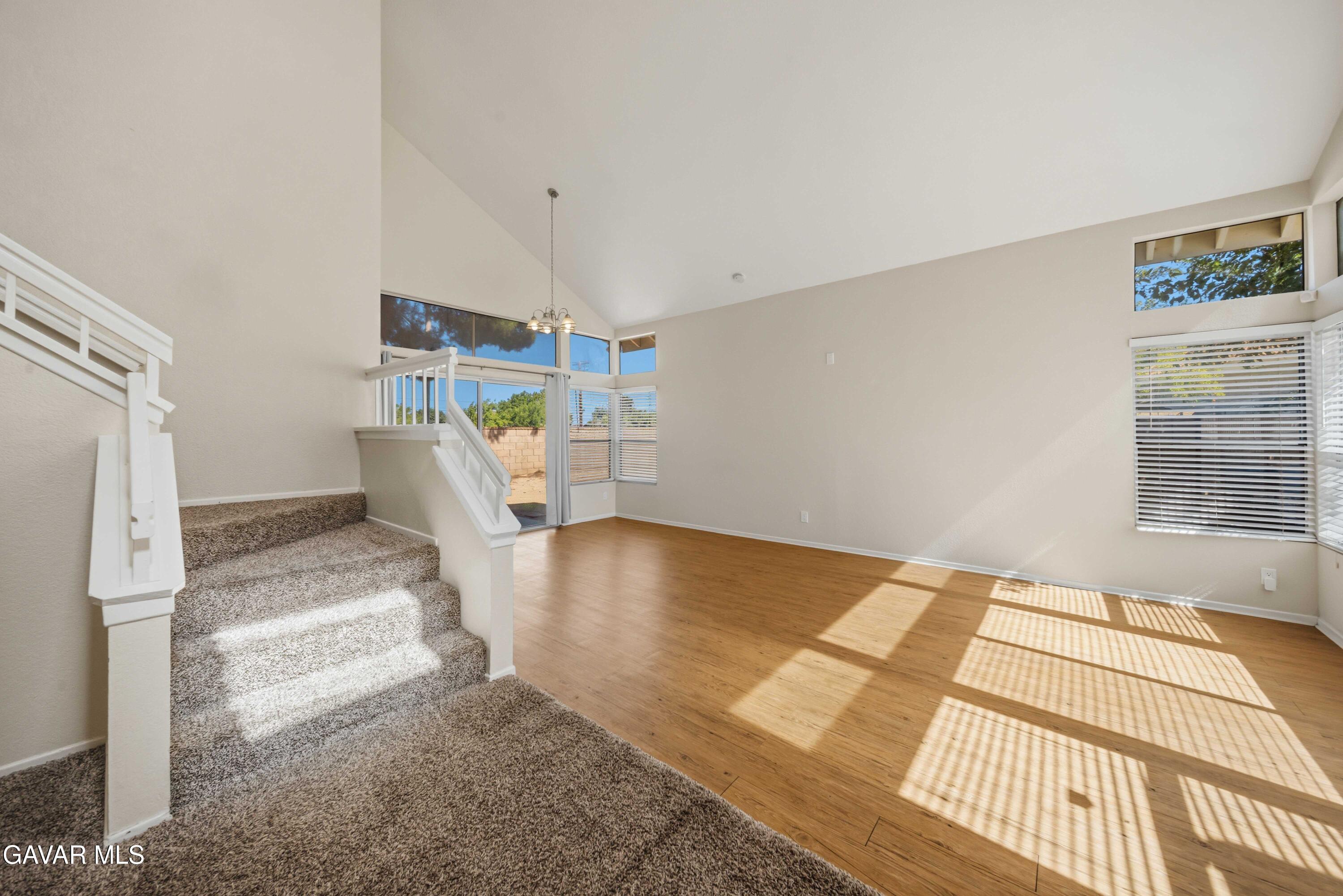 43753 Rialto Drive Property Photo 7