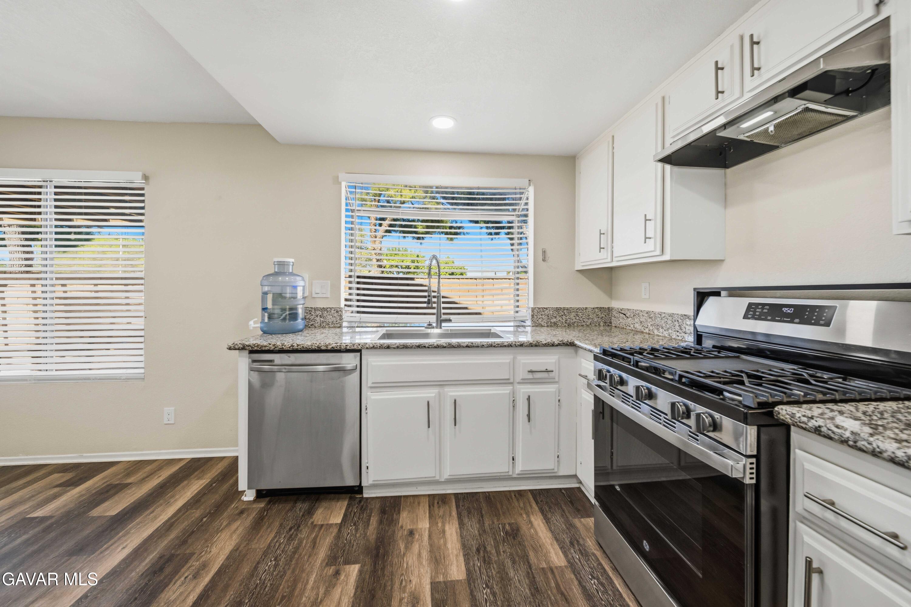 43753 Rialto Drive Property Photo 10