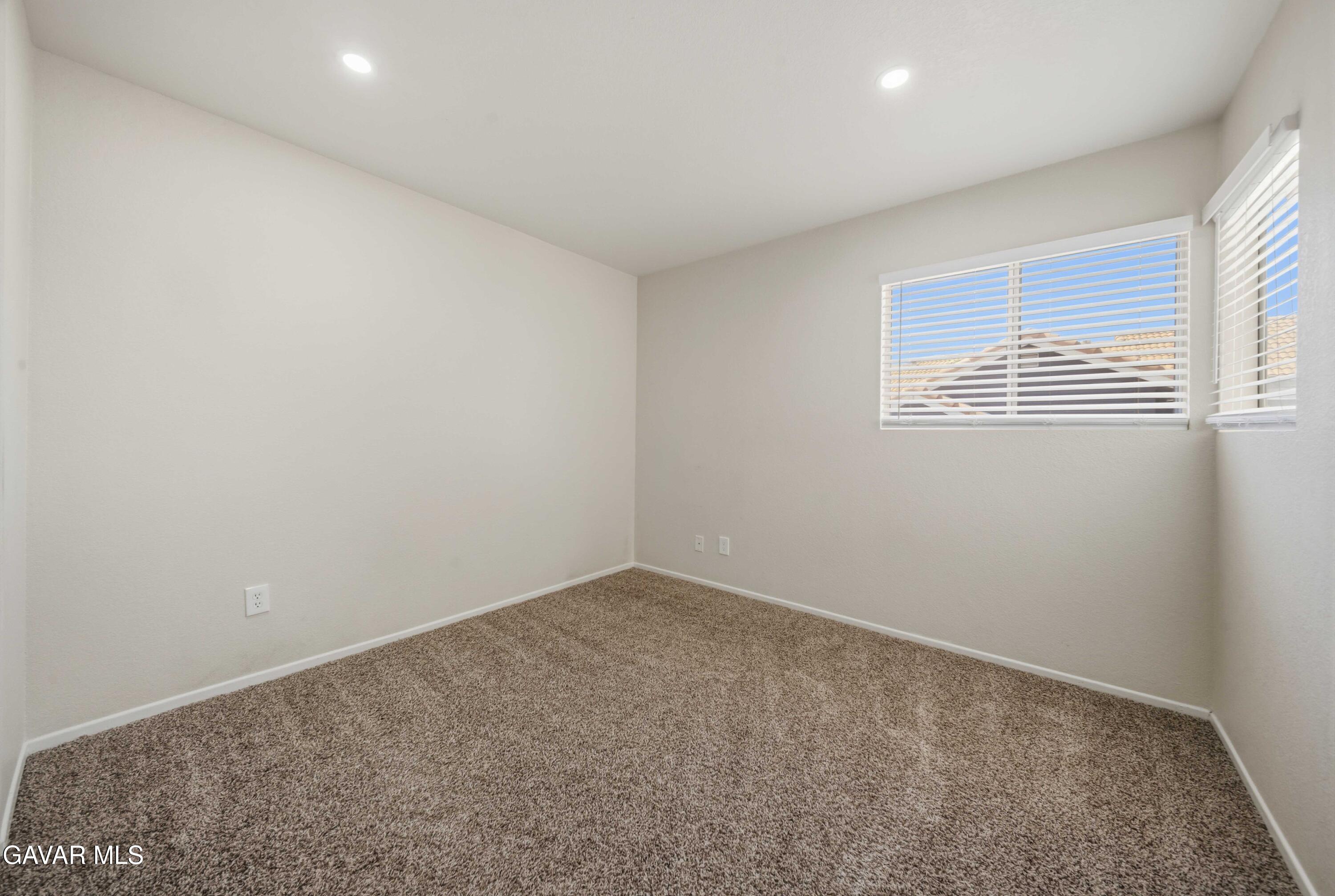 43753 Rialto Drive Property Photo 20
