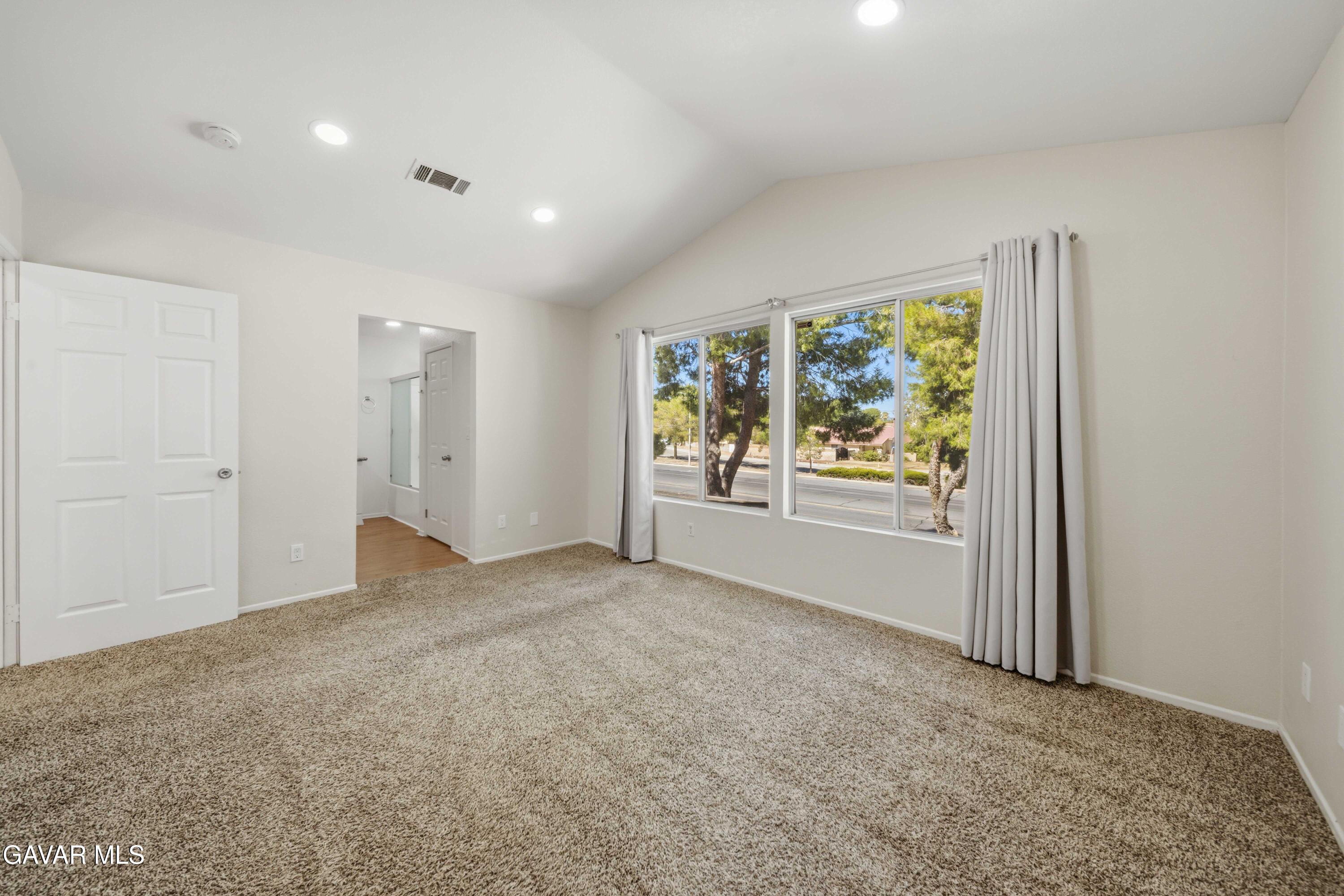 43753 Rialto Drive Property Photo 25