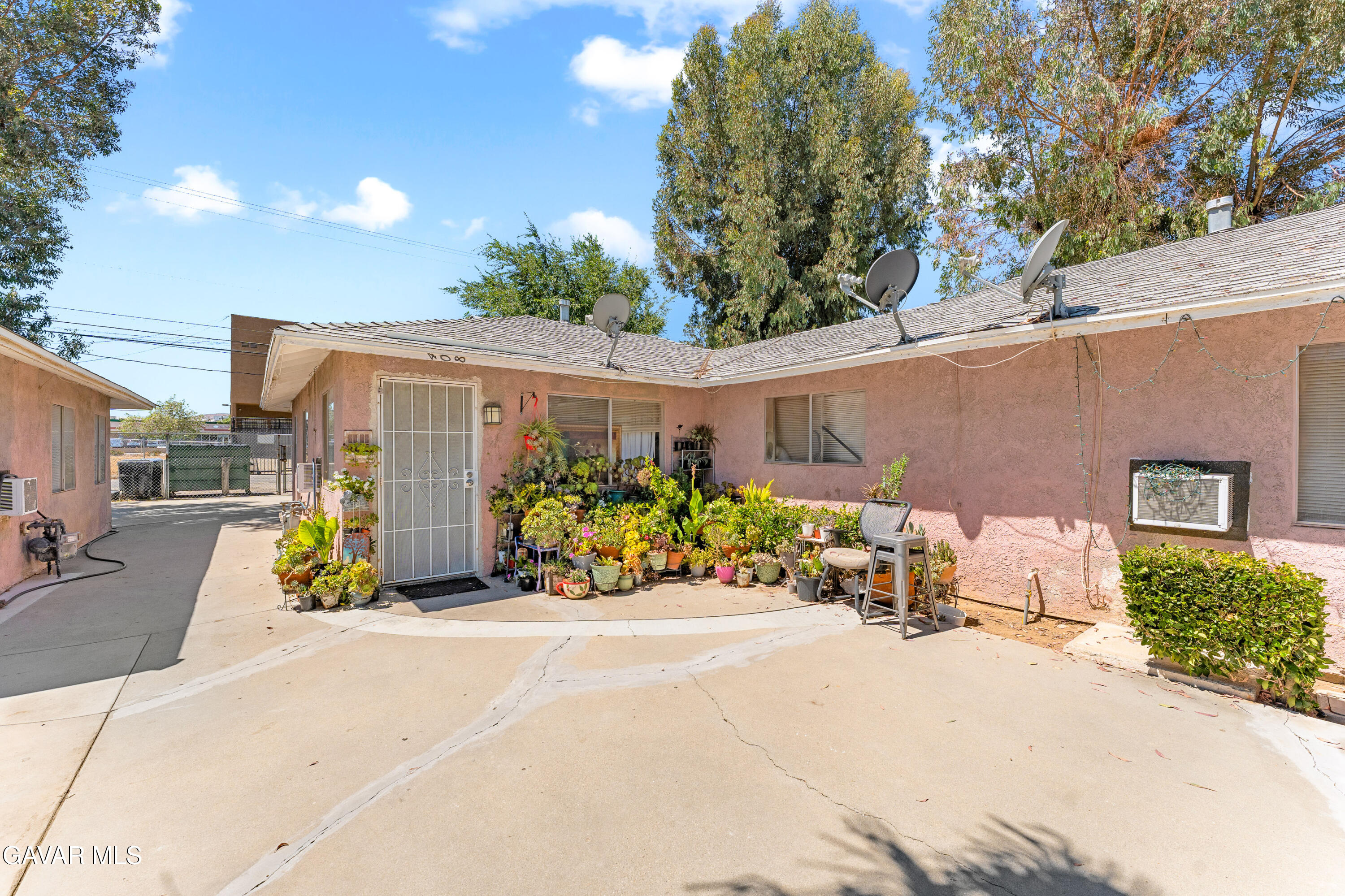 406 & 408 E Avenue Q7 Property Photo 16