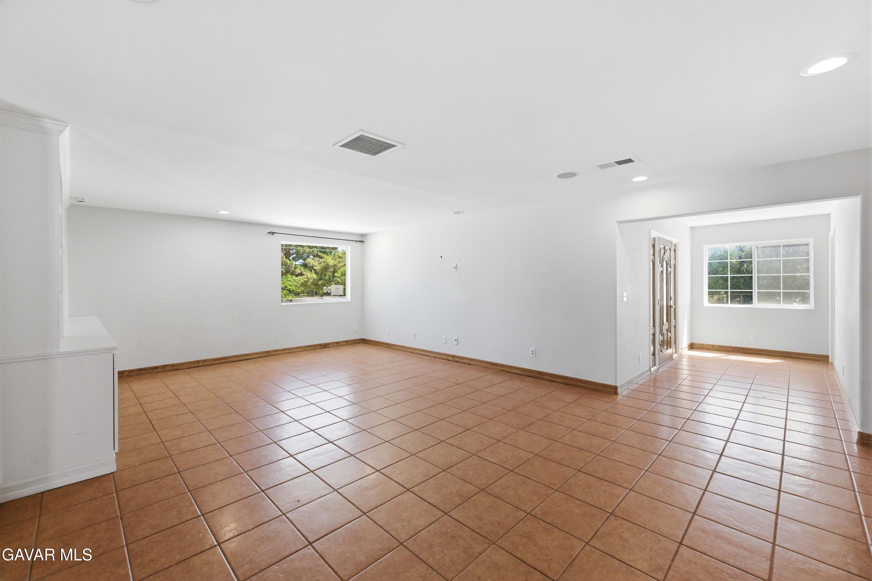 4806 W Avenue M14 Property Photo 6