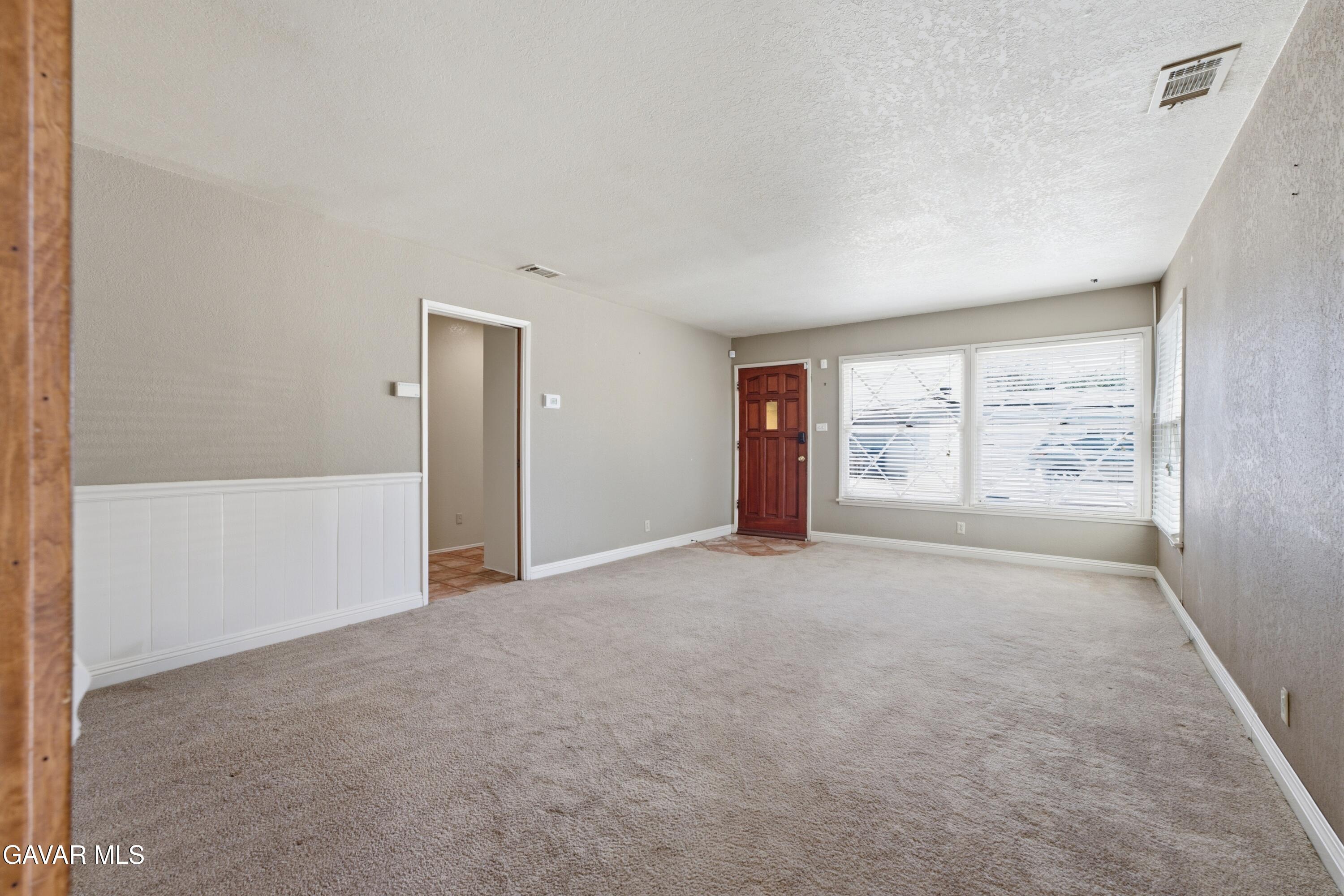 1222 West Avenue J15 Property Photo 3
