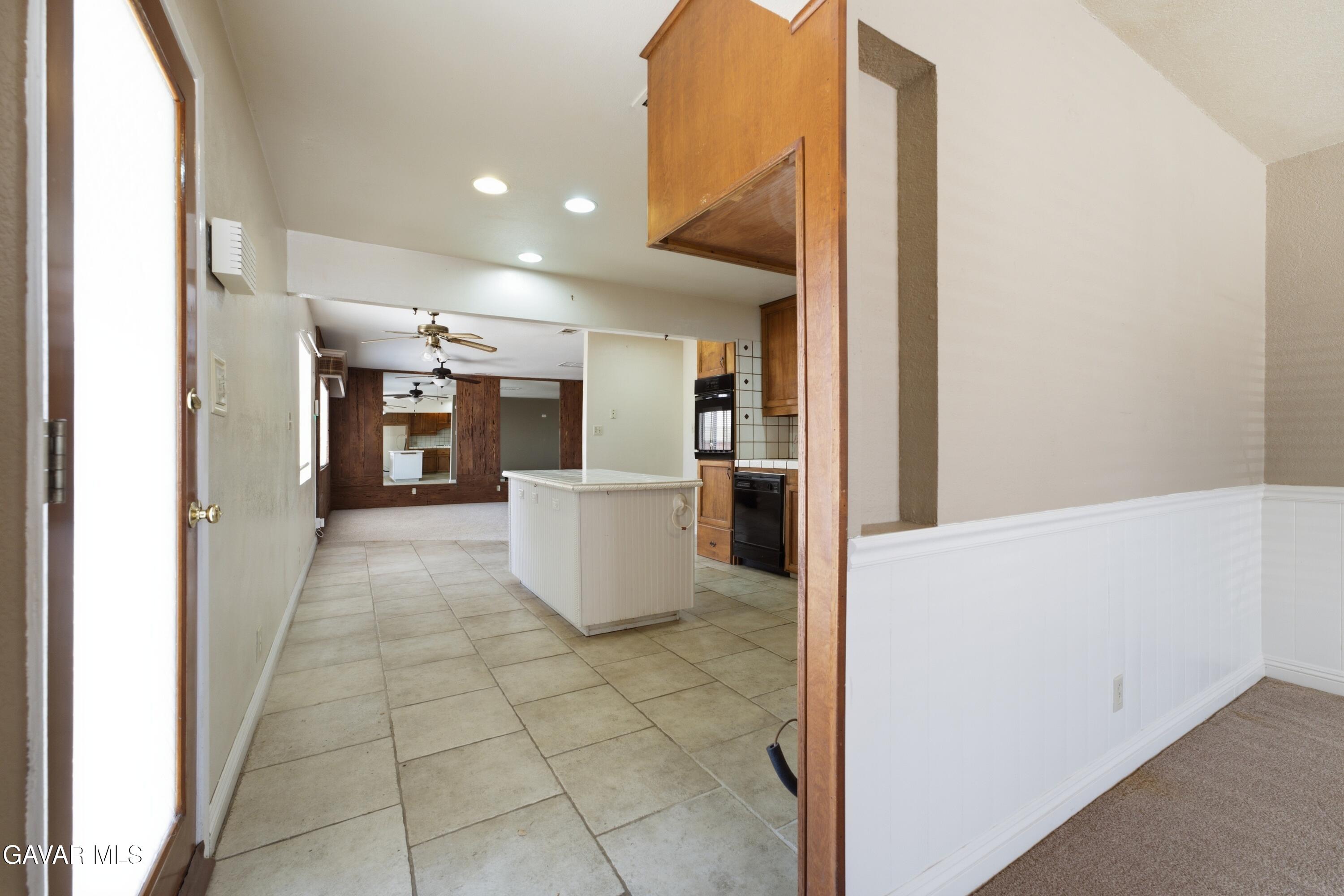 1222 West Avenue J15 Property Photo 5