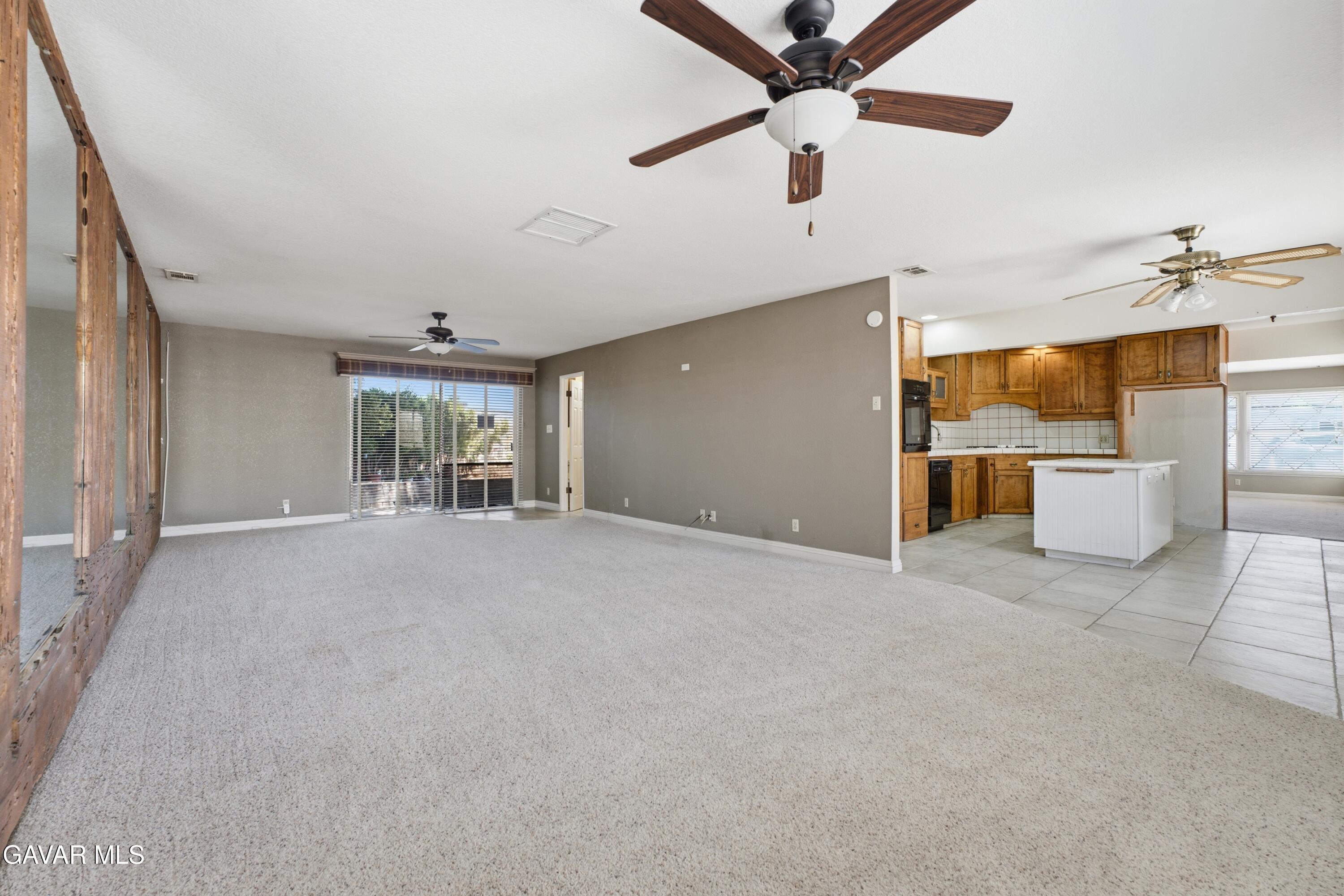 1222 West Avenue J15 Property Photo 10