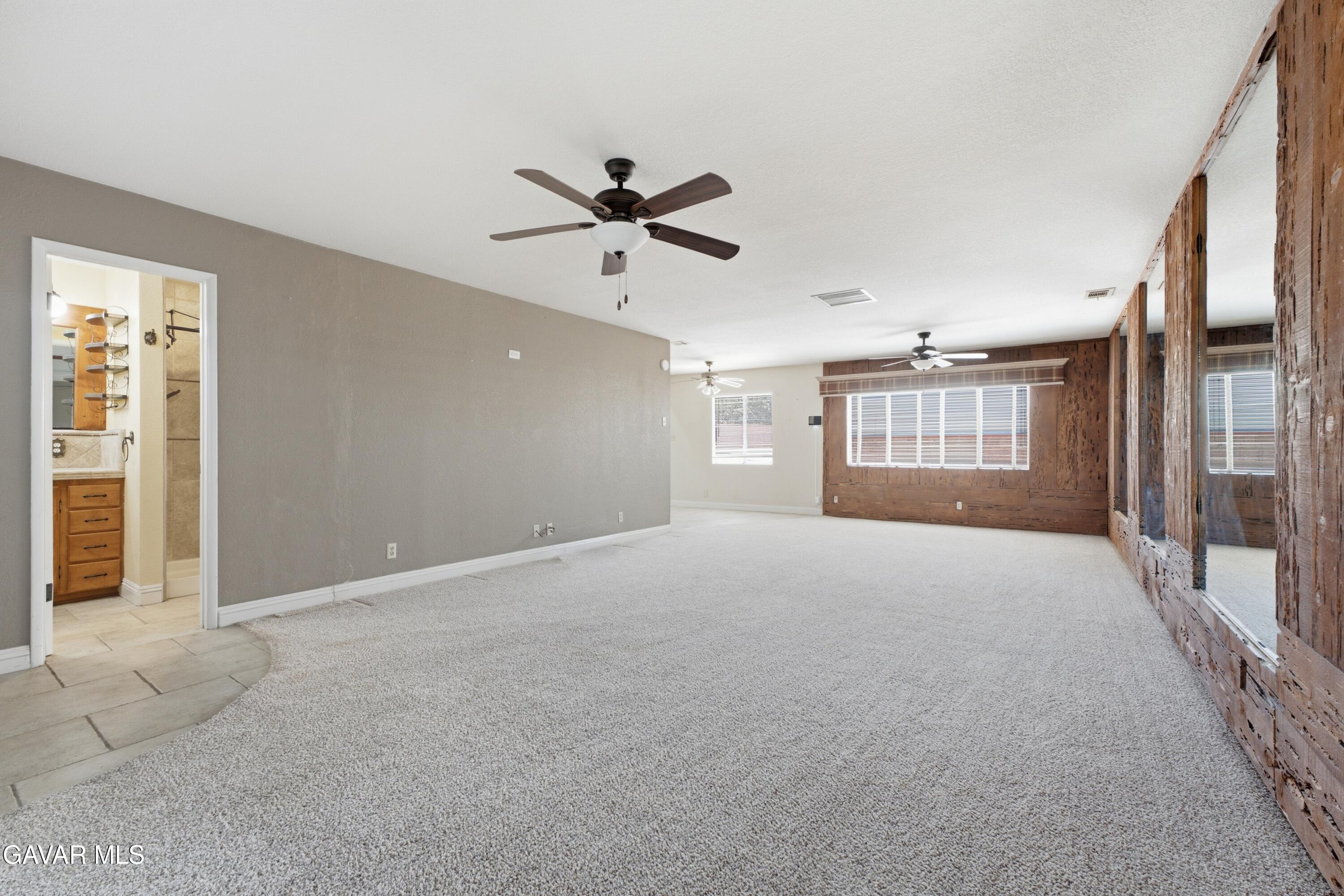 1222 West Avenue J15 Property Photo 12