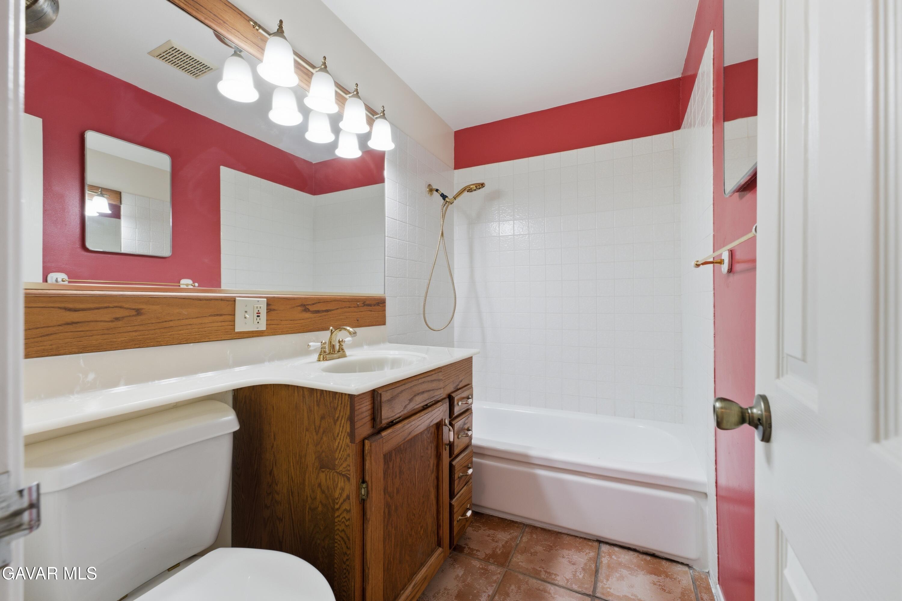 1222 West Avenue J15 Property Photo 18