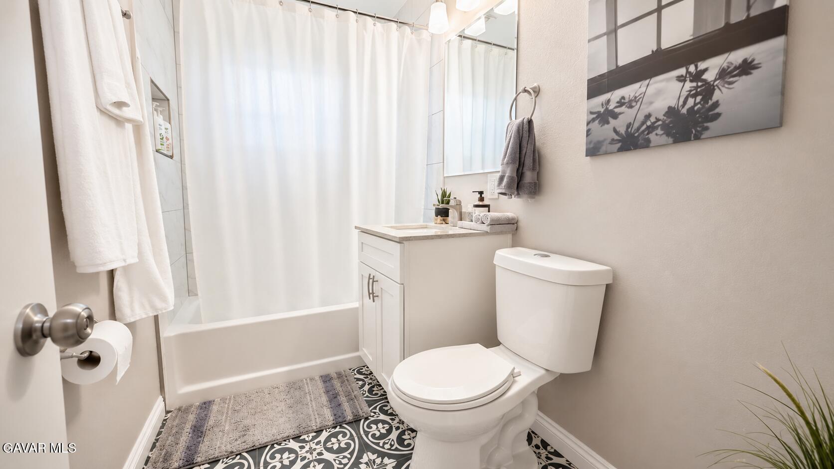 4748 W Avenue L10 Property Photo 8