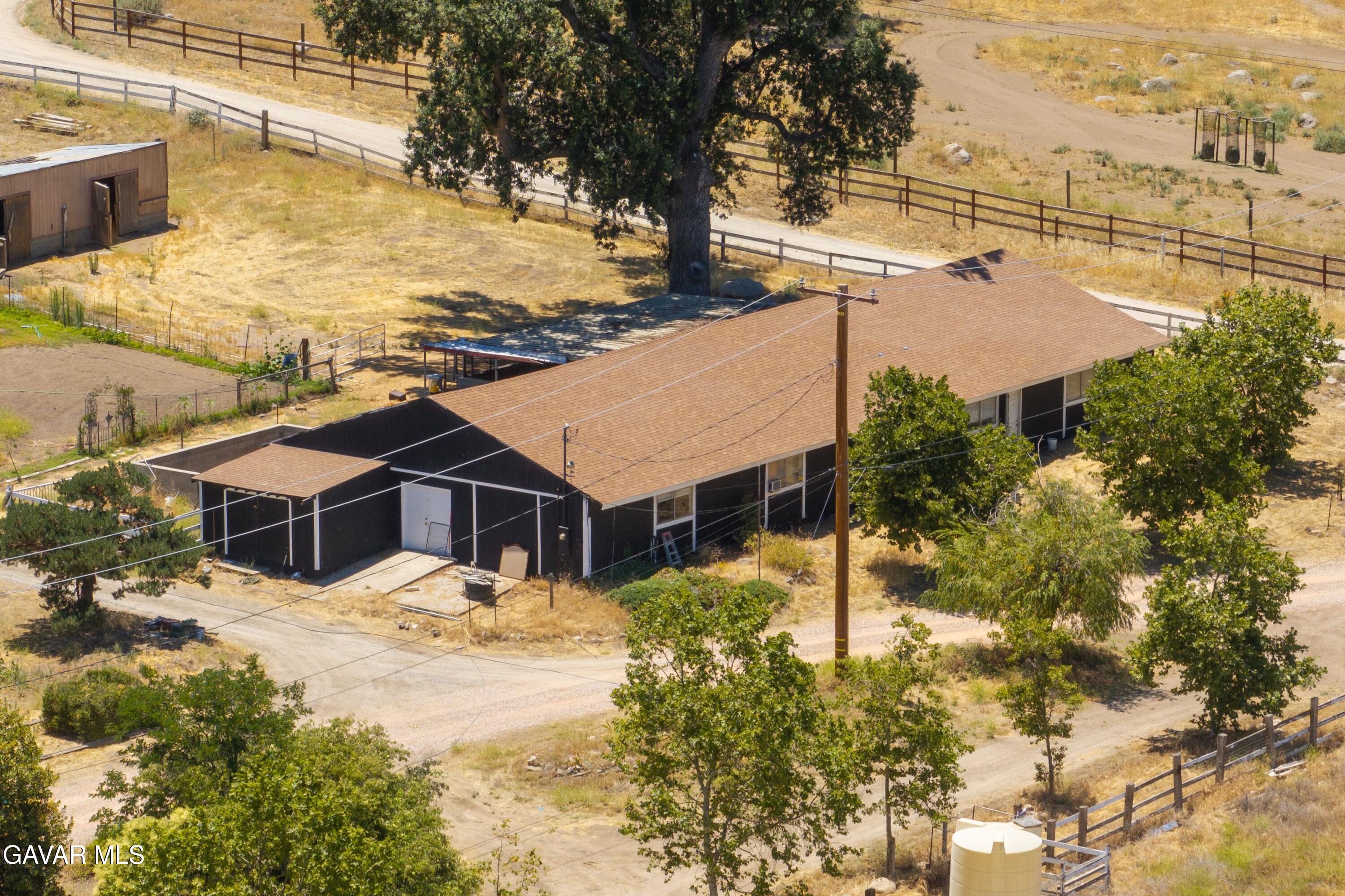 18518 Pellisier Road Property Photo 11