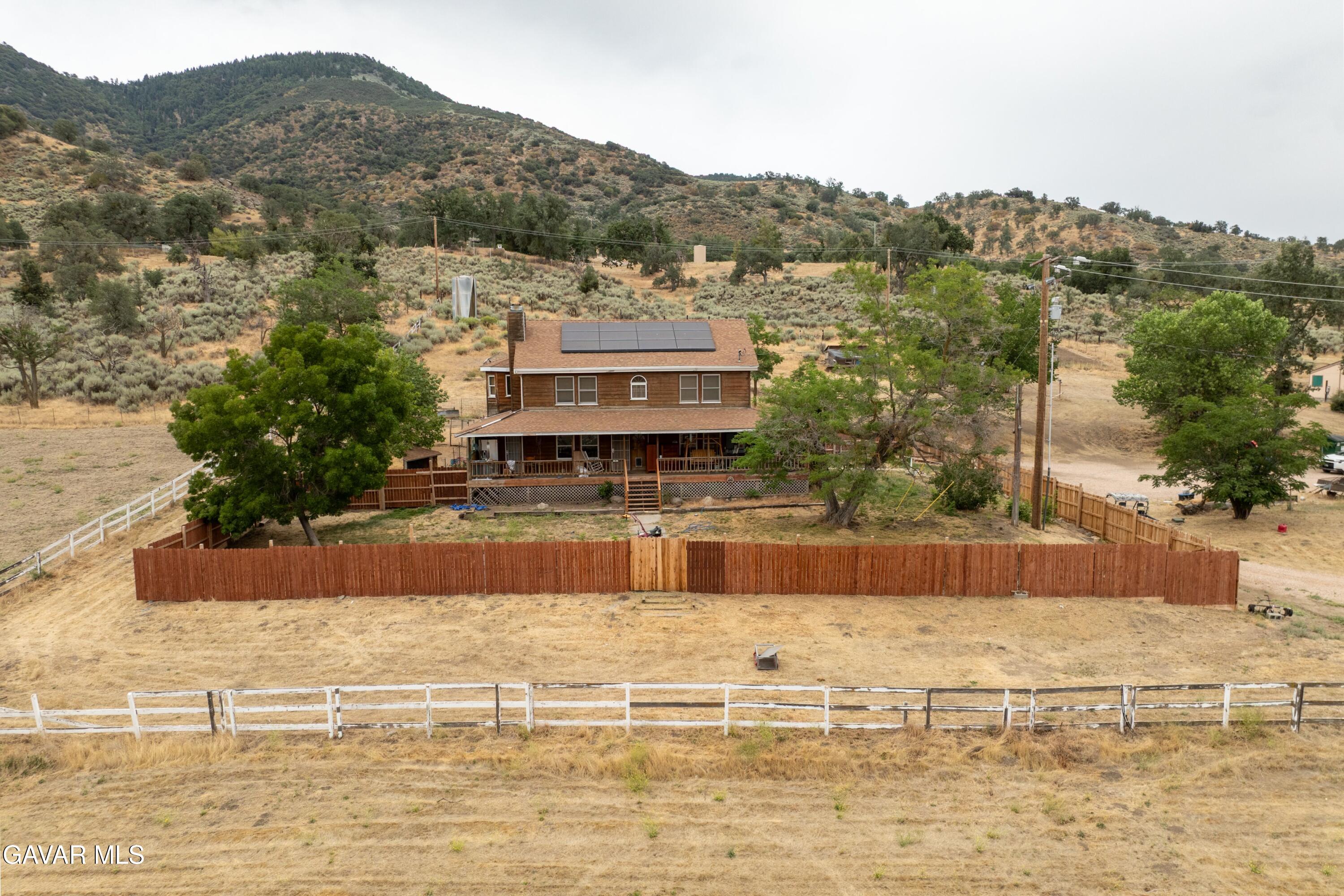 18518 Pellisier Road Property Photo 18