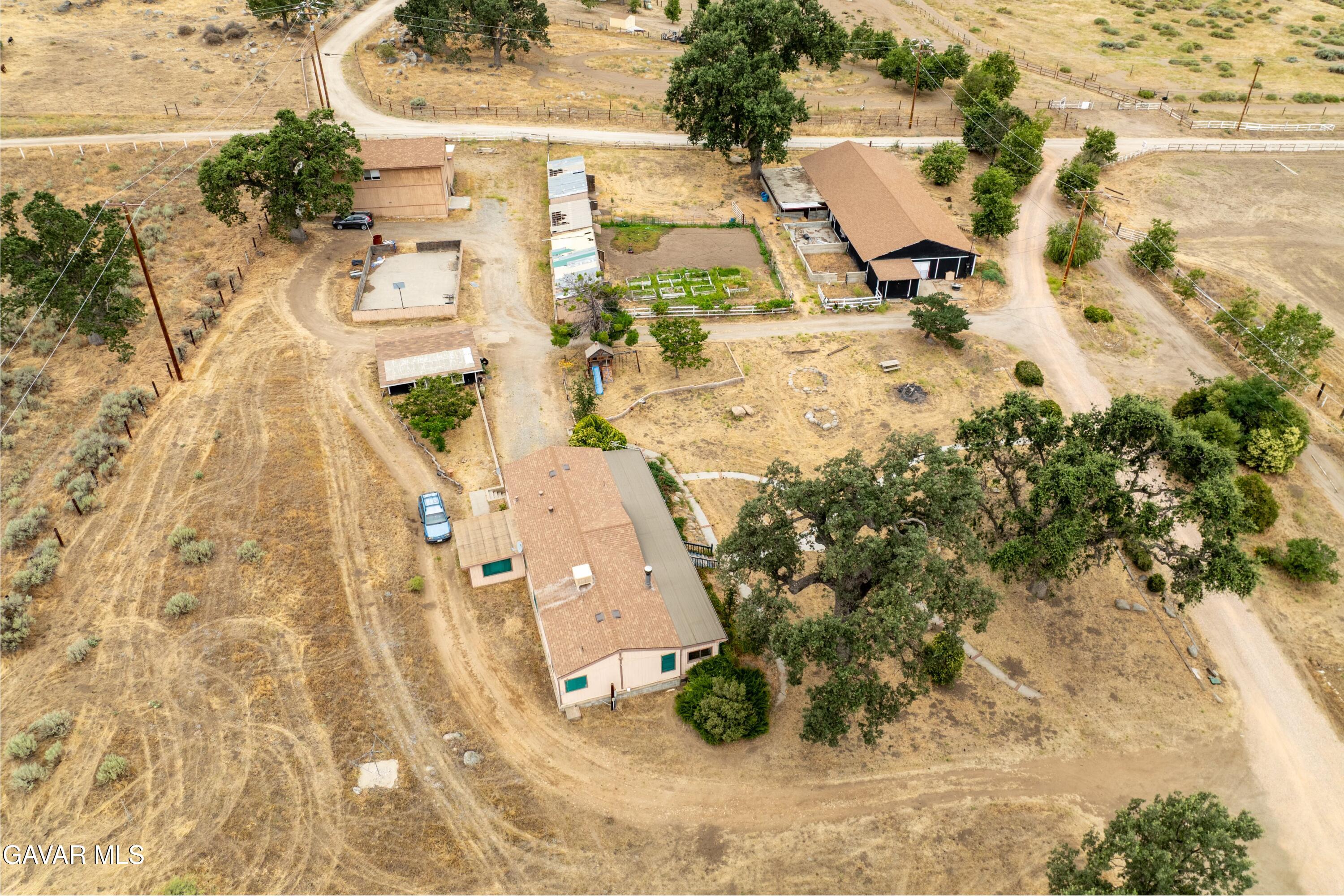 18518 Pellisier Road Property Photo 20