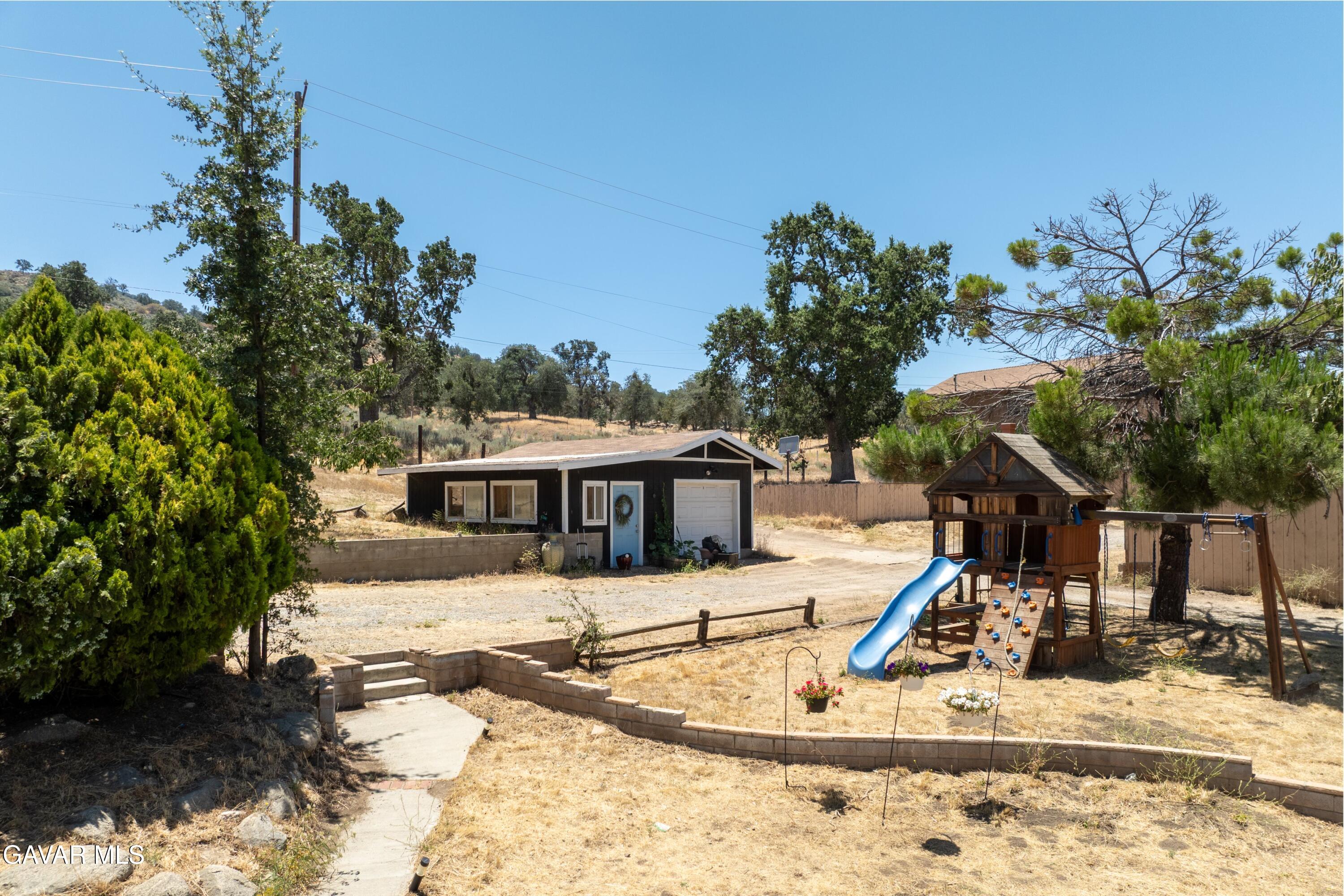 18518 Pellisier Road Property Photo 22