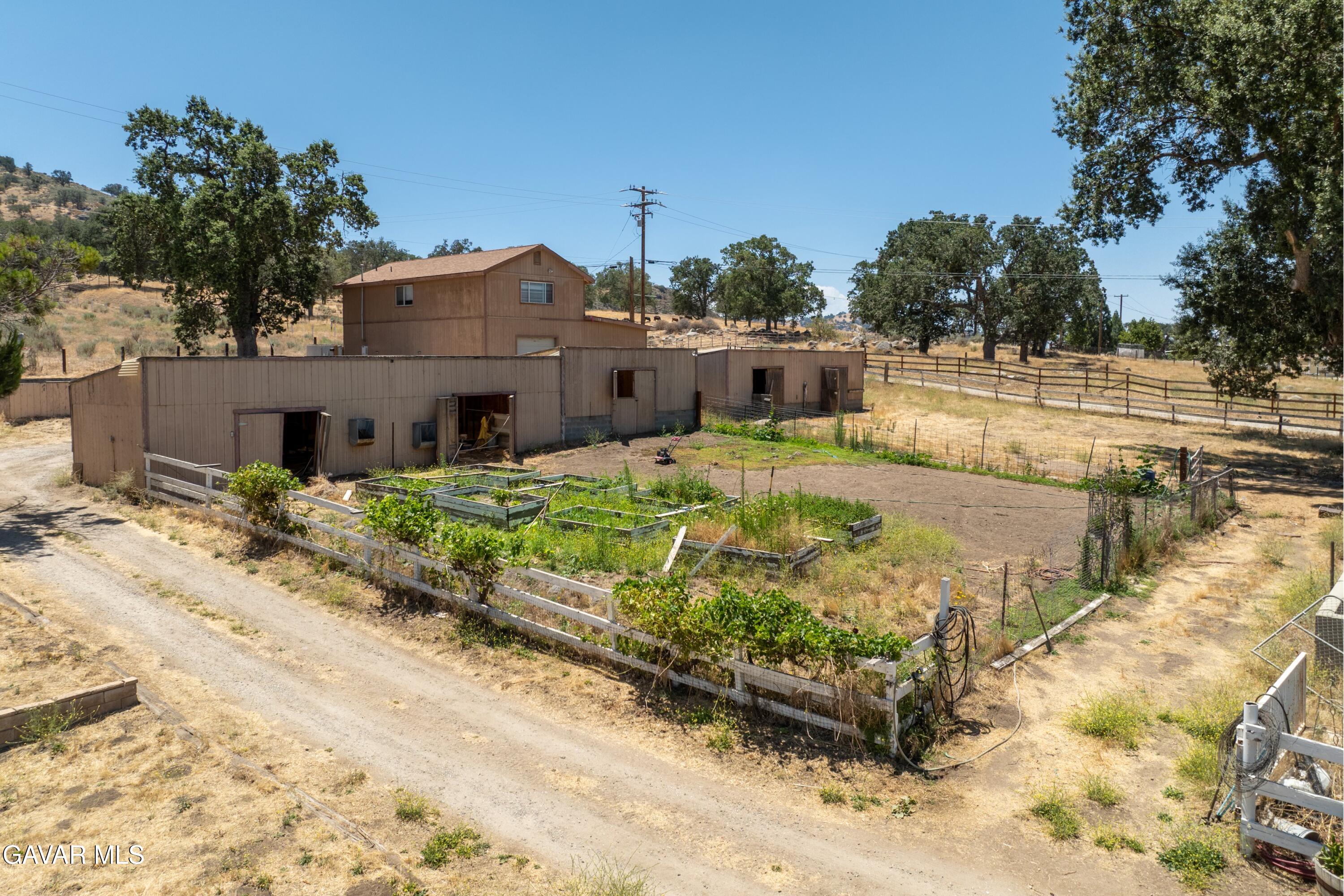 18518 Pellisier Road Property Photo 23