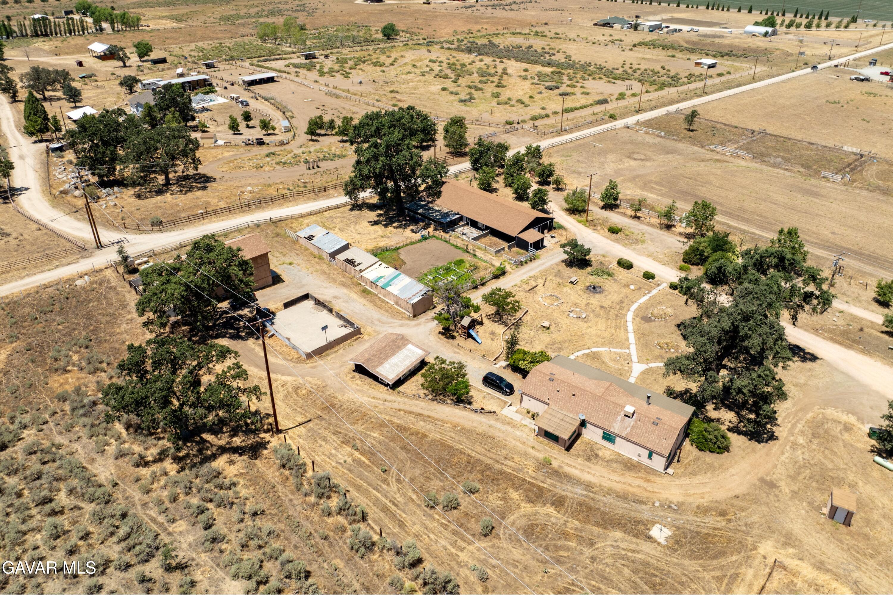 18518 Pellisier Road Property Photo 27