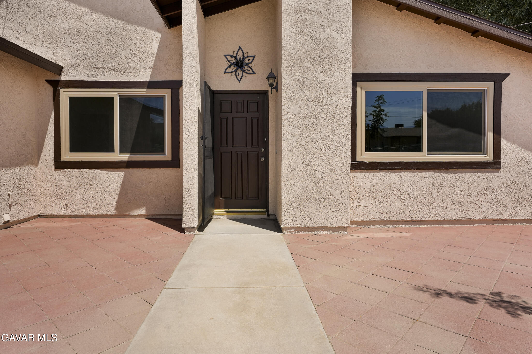 10133 E Avenue R8 Property Photo 1