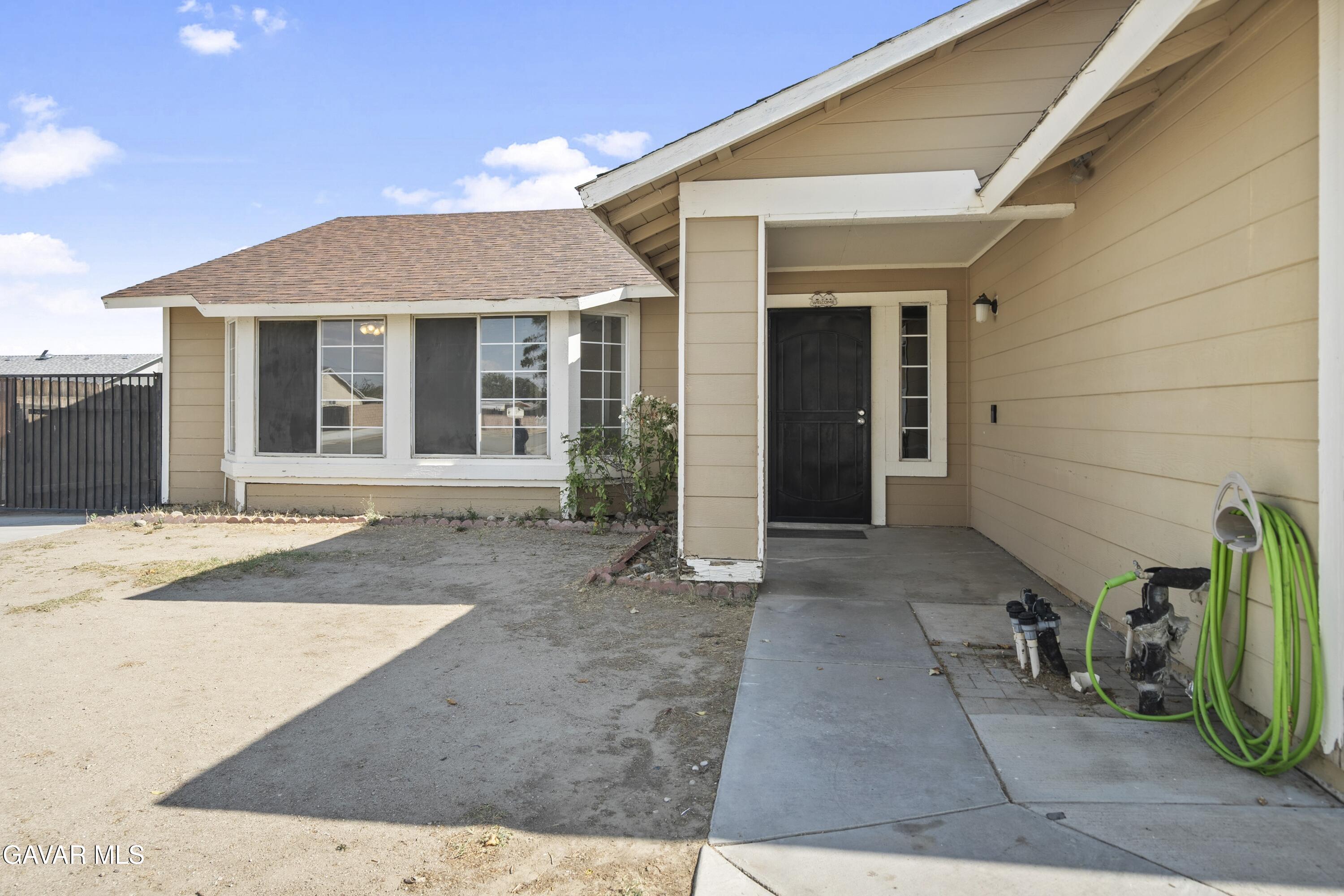 2100 Matthew Avenue Property Photo 1