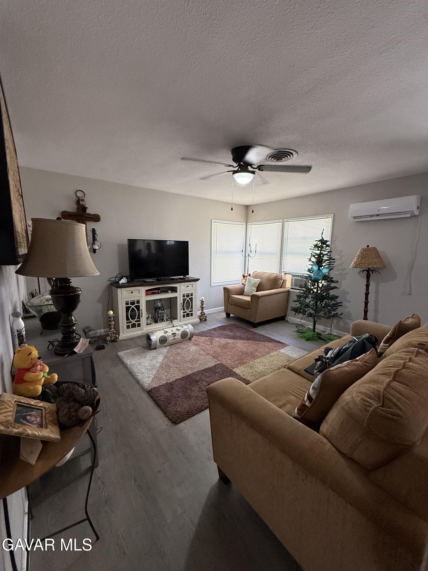 38321 Rosemarie Street Property Photo 11