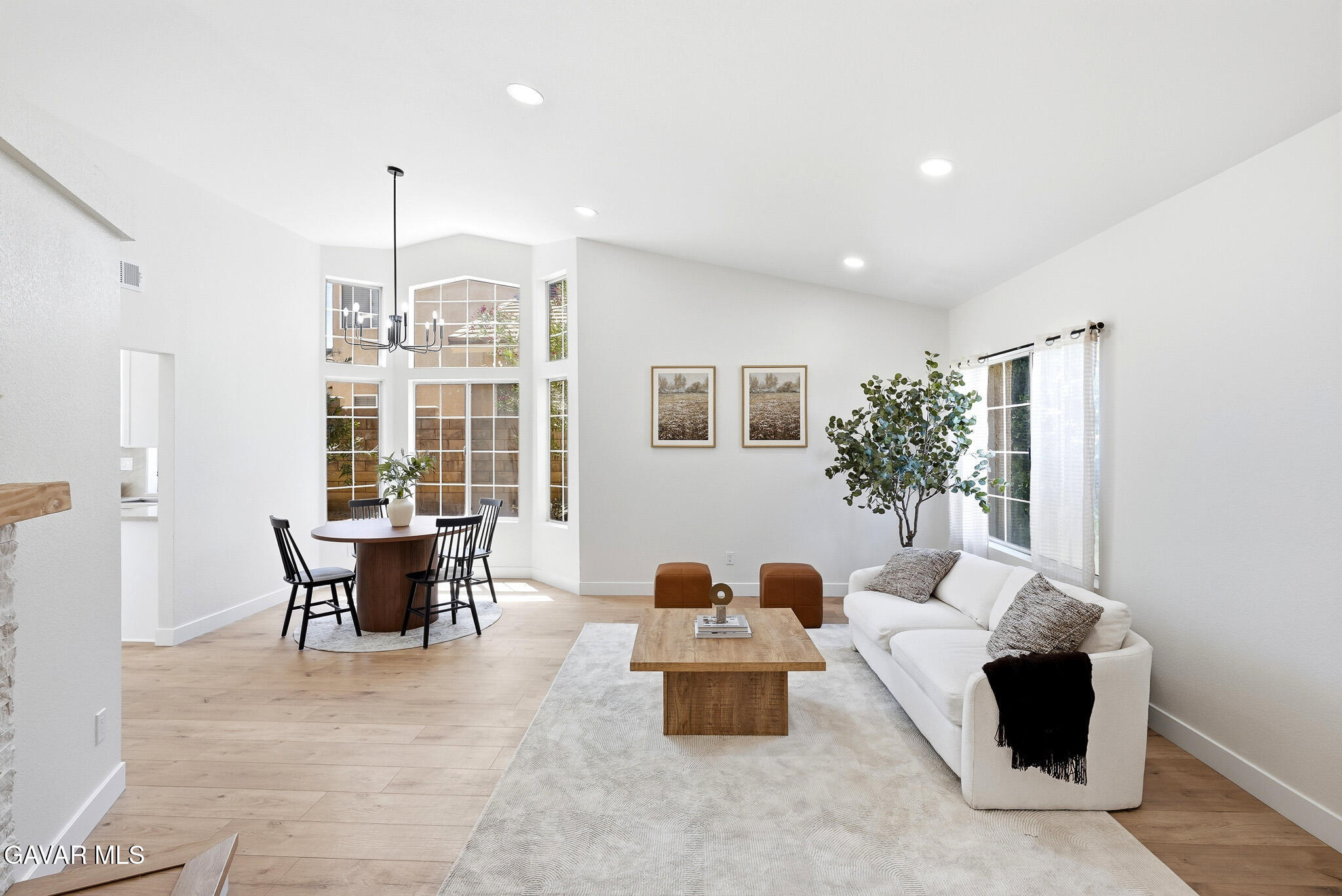 3202 Angeleno Place Property Photo 3
