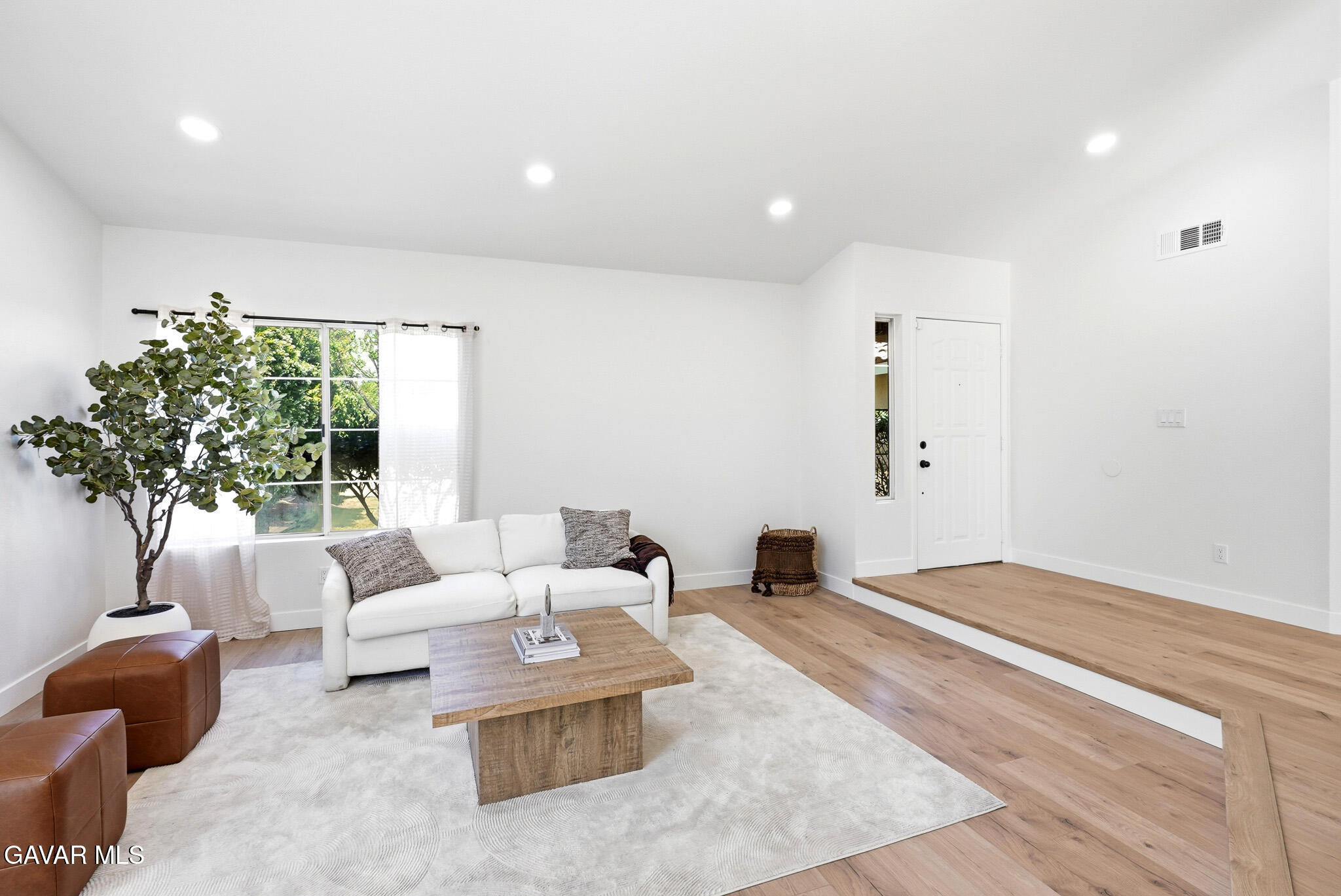 3202 Angeleno Place Property Photo 5