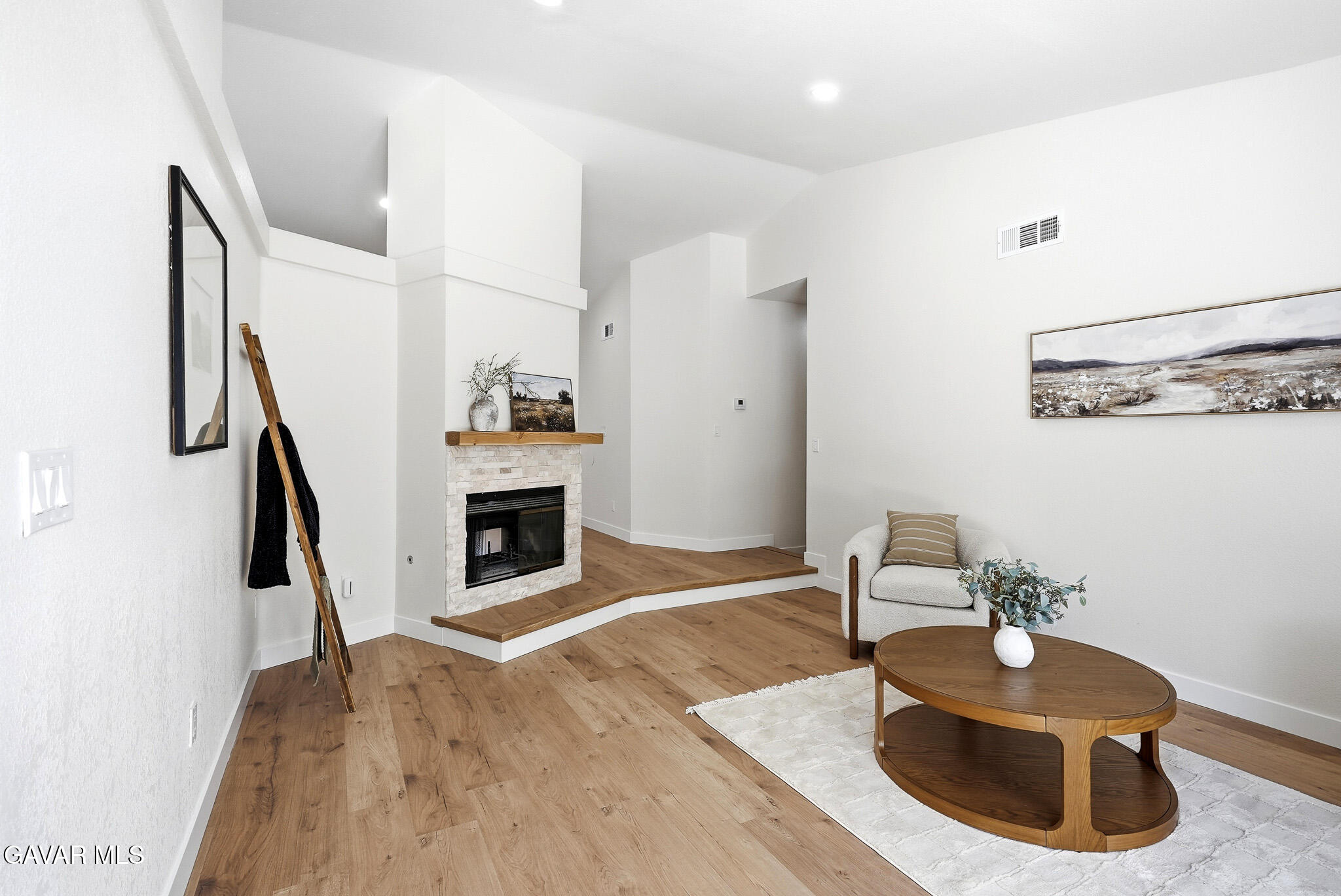 3202 Angeleno Place Property Photo 9