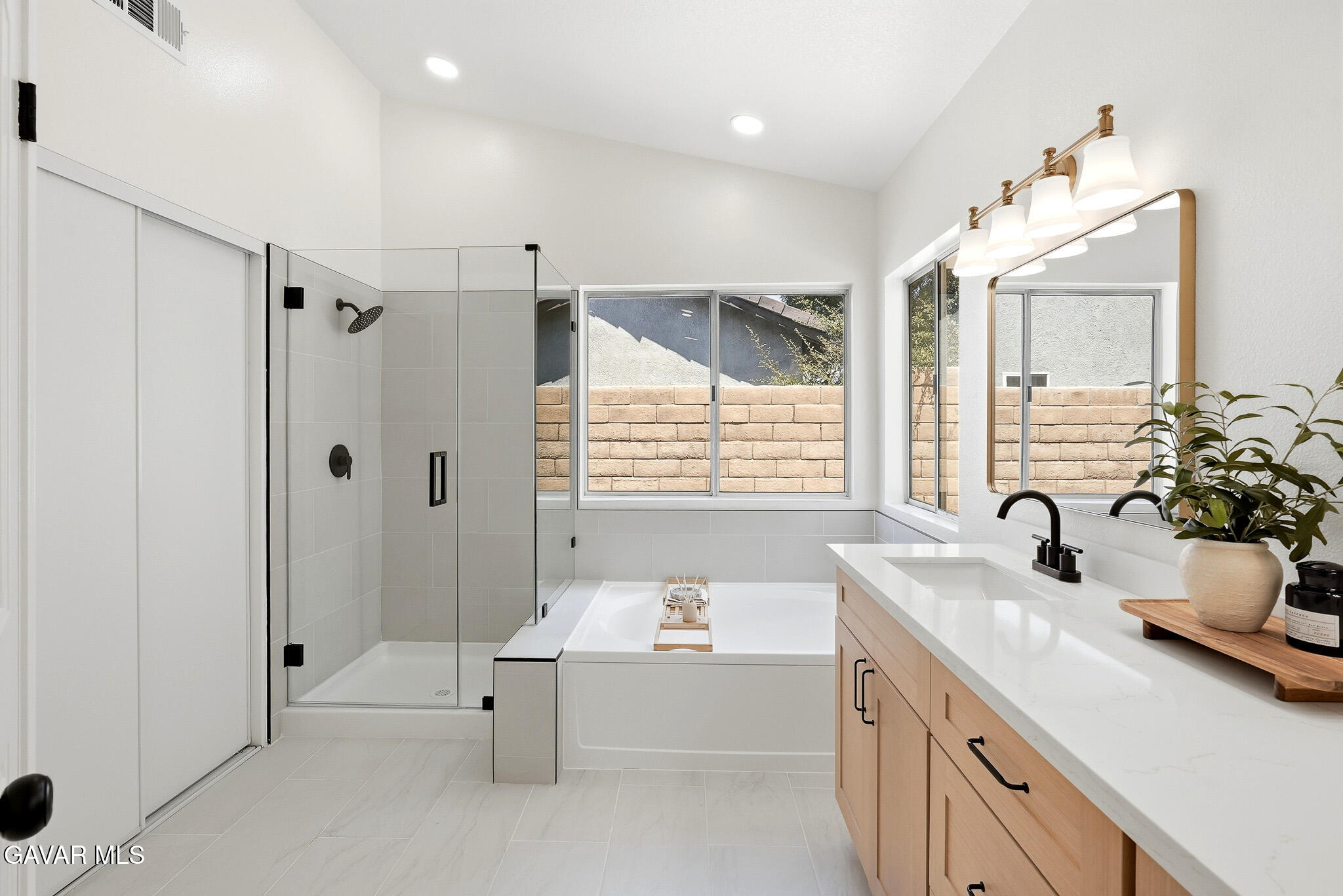 3202 Angeleno Place Property Photo 25