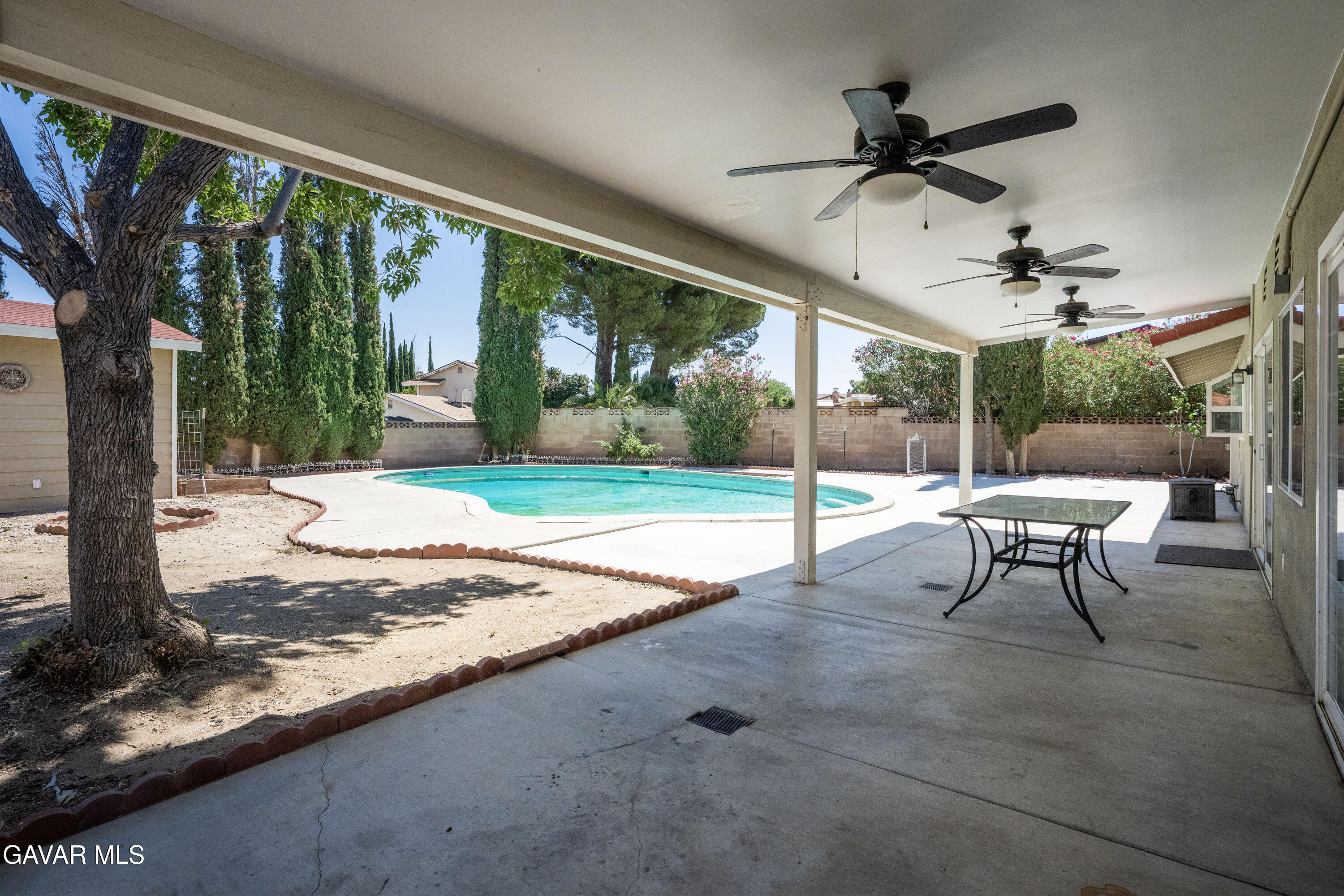42900 Staffordshire Drive Property Photo 20