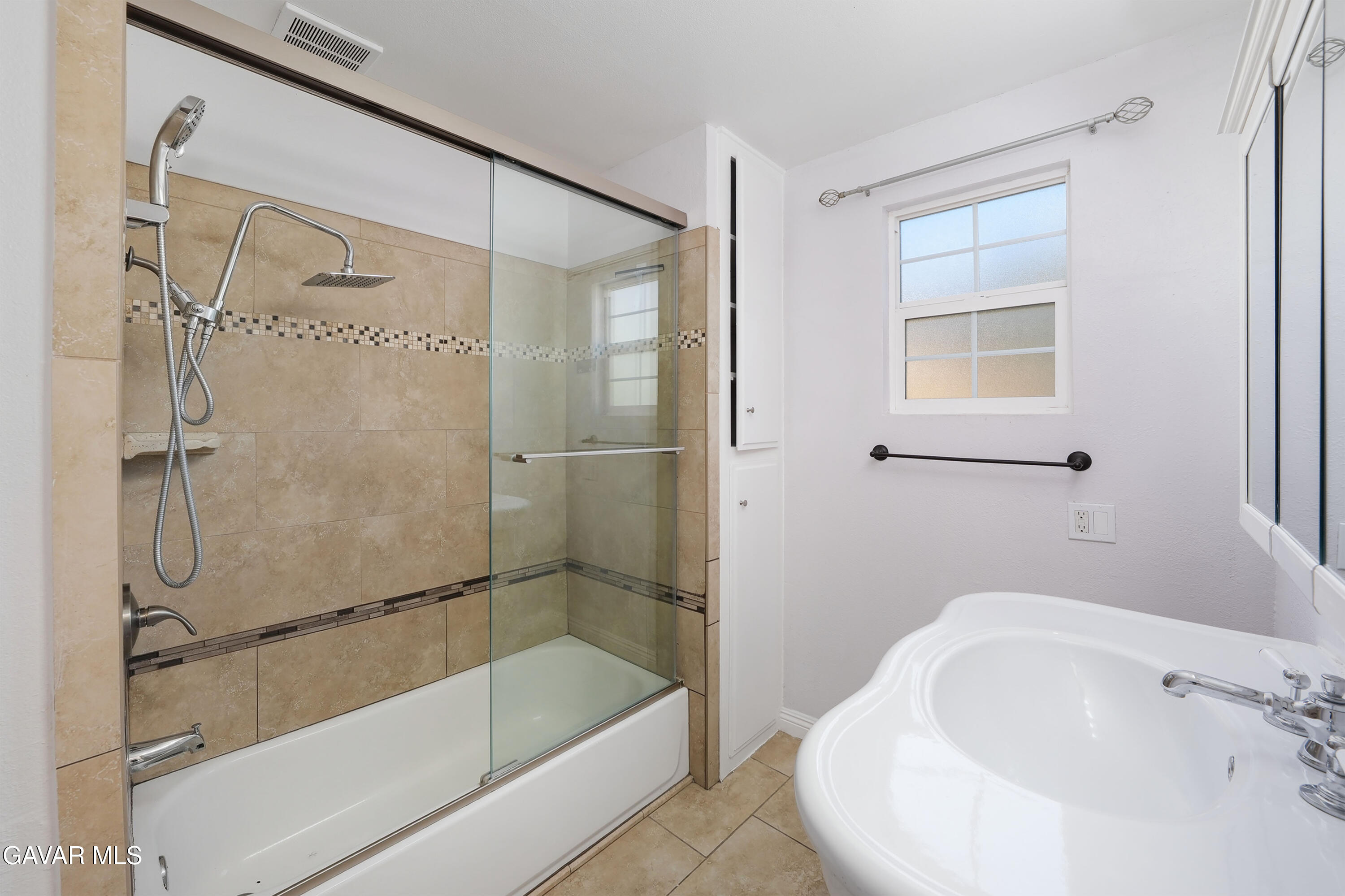 42900 Staffordshire Drive Property Photo 27