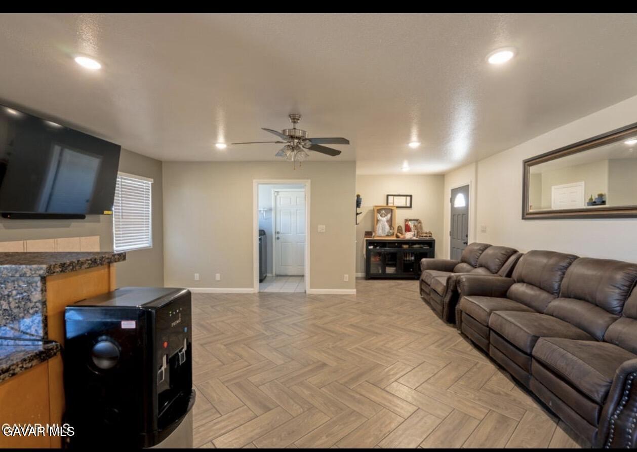 37551 29th Street Property Photo 3