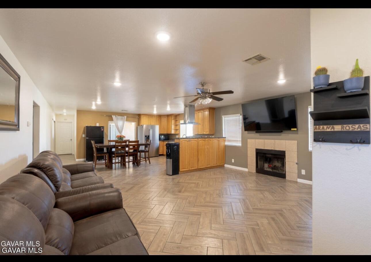 37551 29th Street Property Photo 4