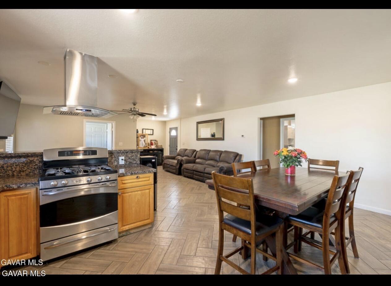 37551 29th Street Property Photo 5