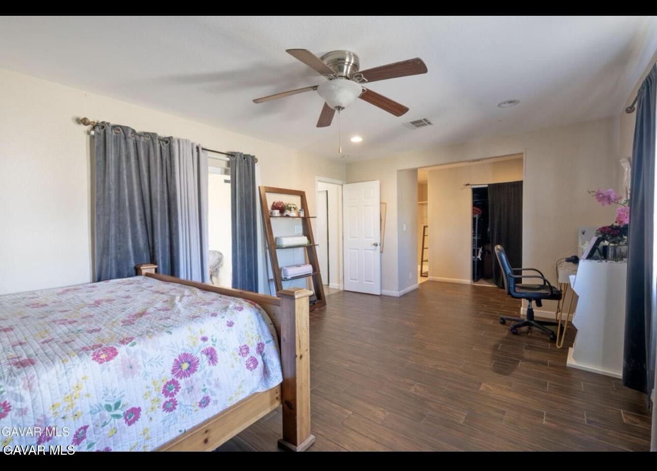 37551 29th Street Property Photo 12