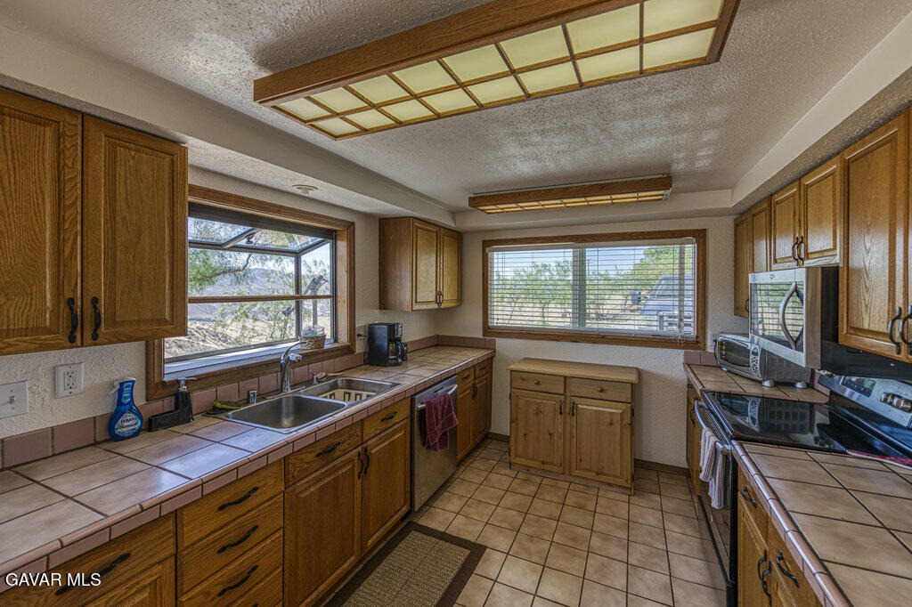 30668 3/4 Tick Canyon Property Photo 8