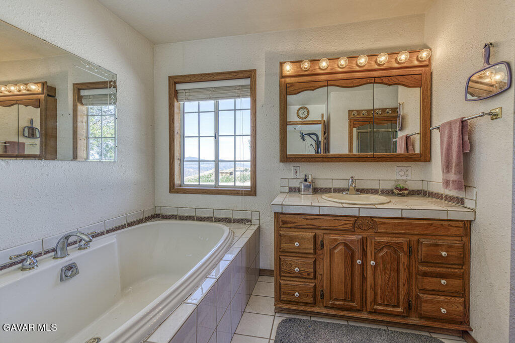 30668 3/4 Tick Canyon Property Photo 25