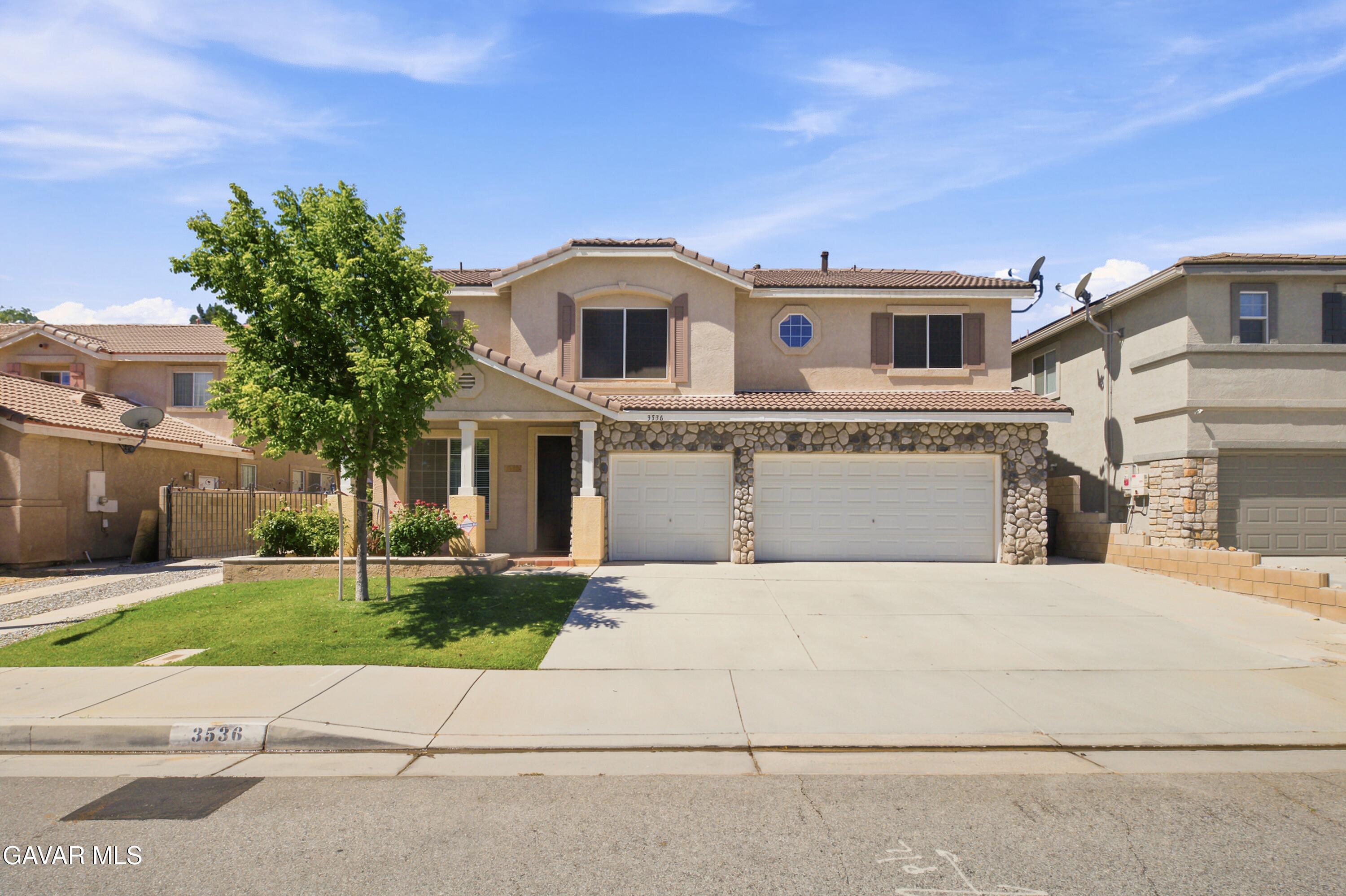 3536 Parkmeadow Court Property Photo 2