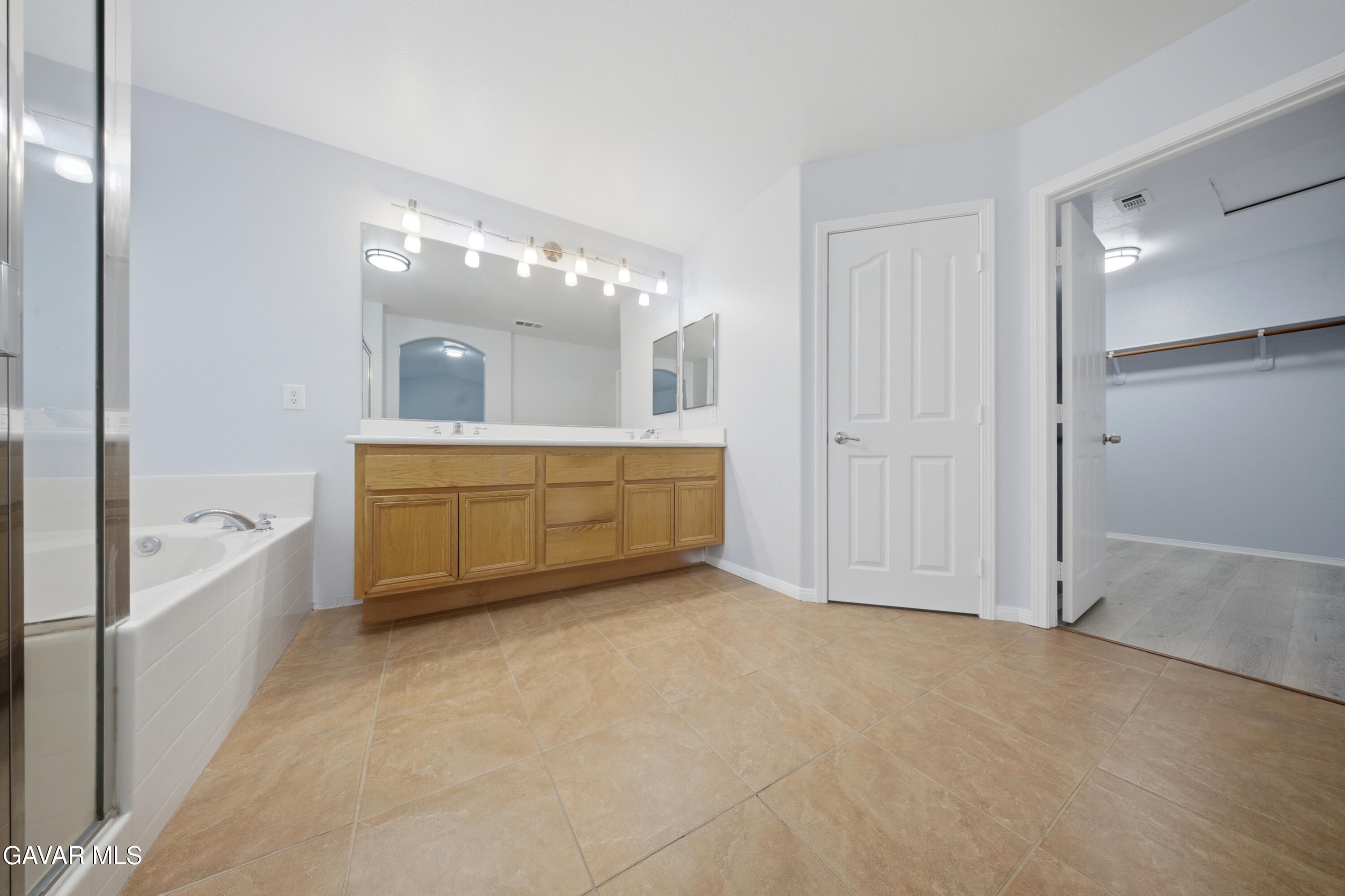 3536 Parkmeadow Court Property Photo 16
