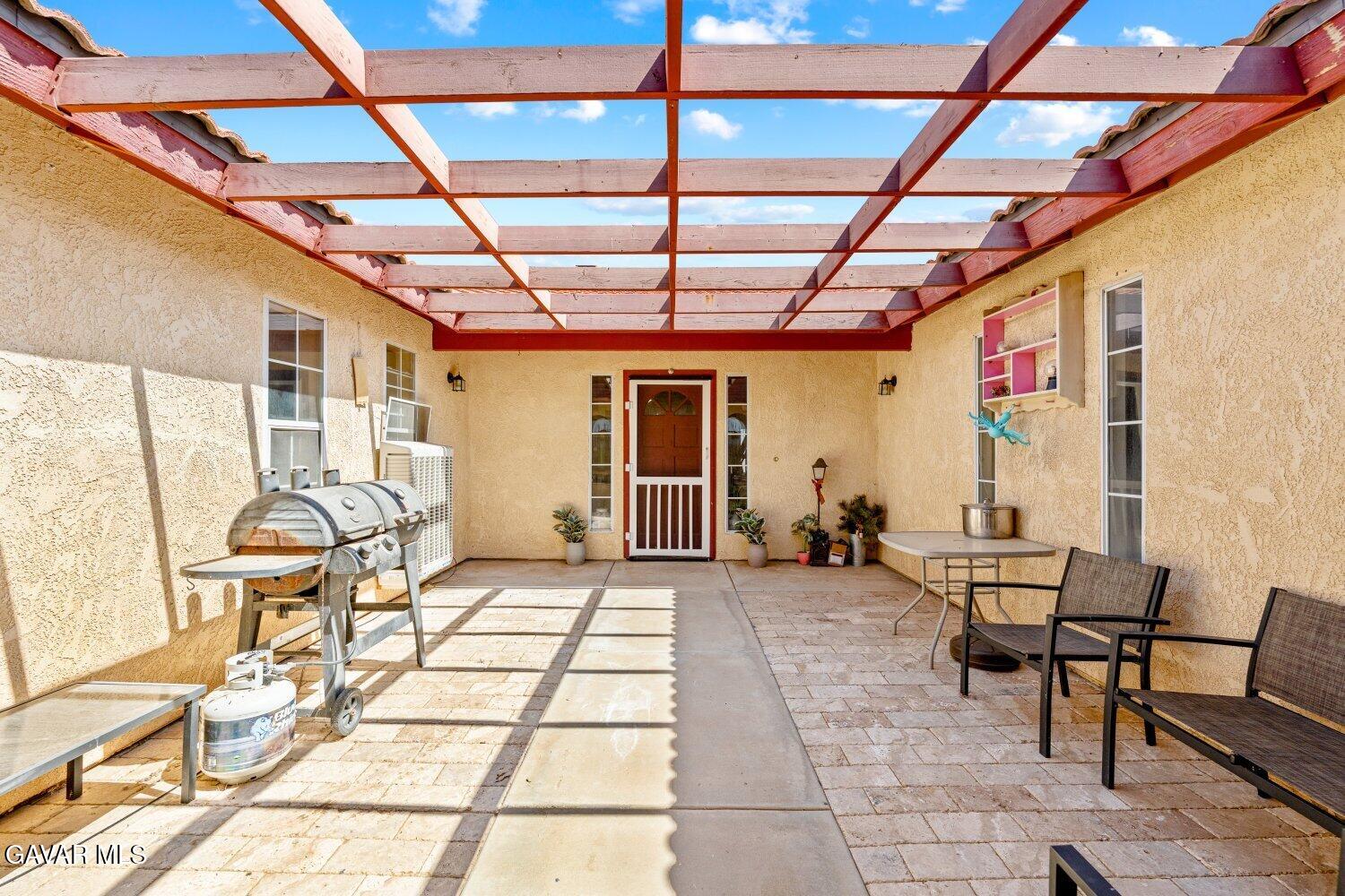 9121 Grove Avenue Property Photo 7
