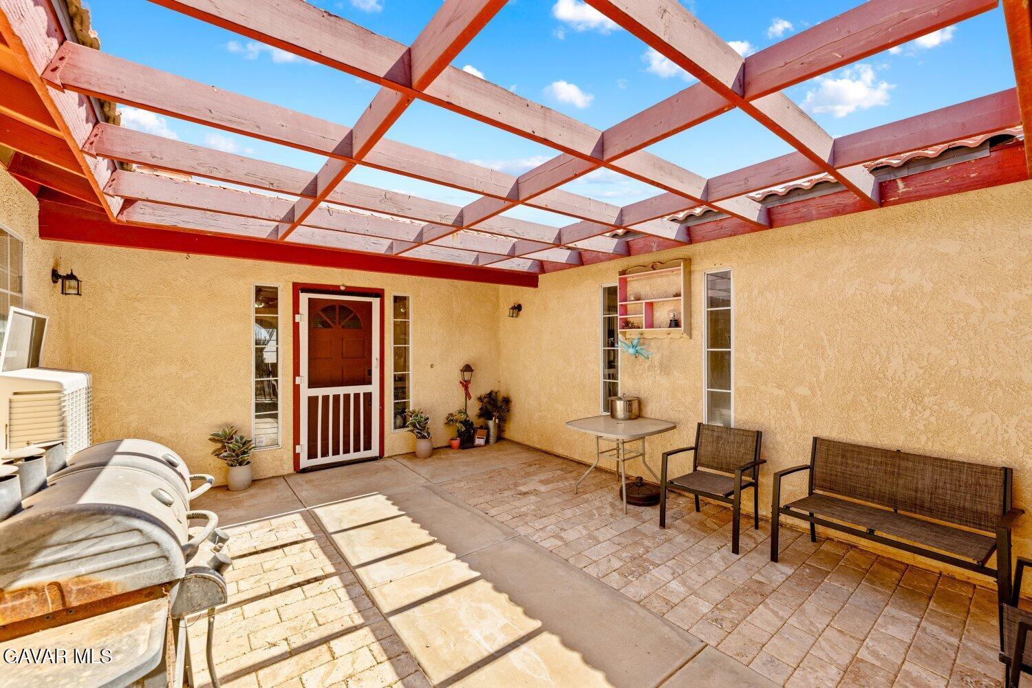 9121 Grove Avenue Property Photo 8